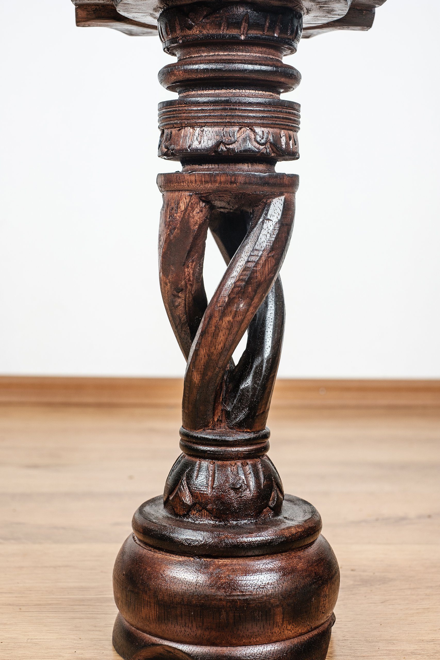 livasia Dekosäule Balinesische Säule aus handgefertigt braun gedreht, Holz