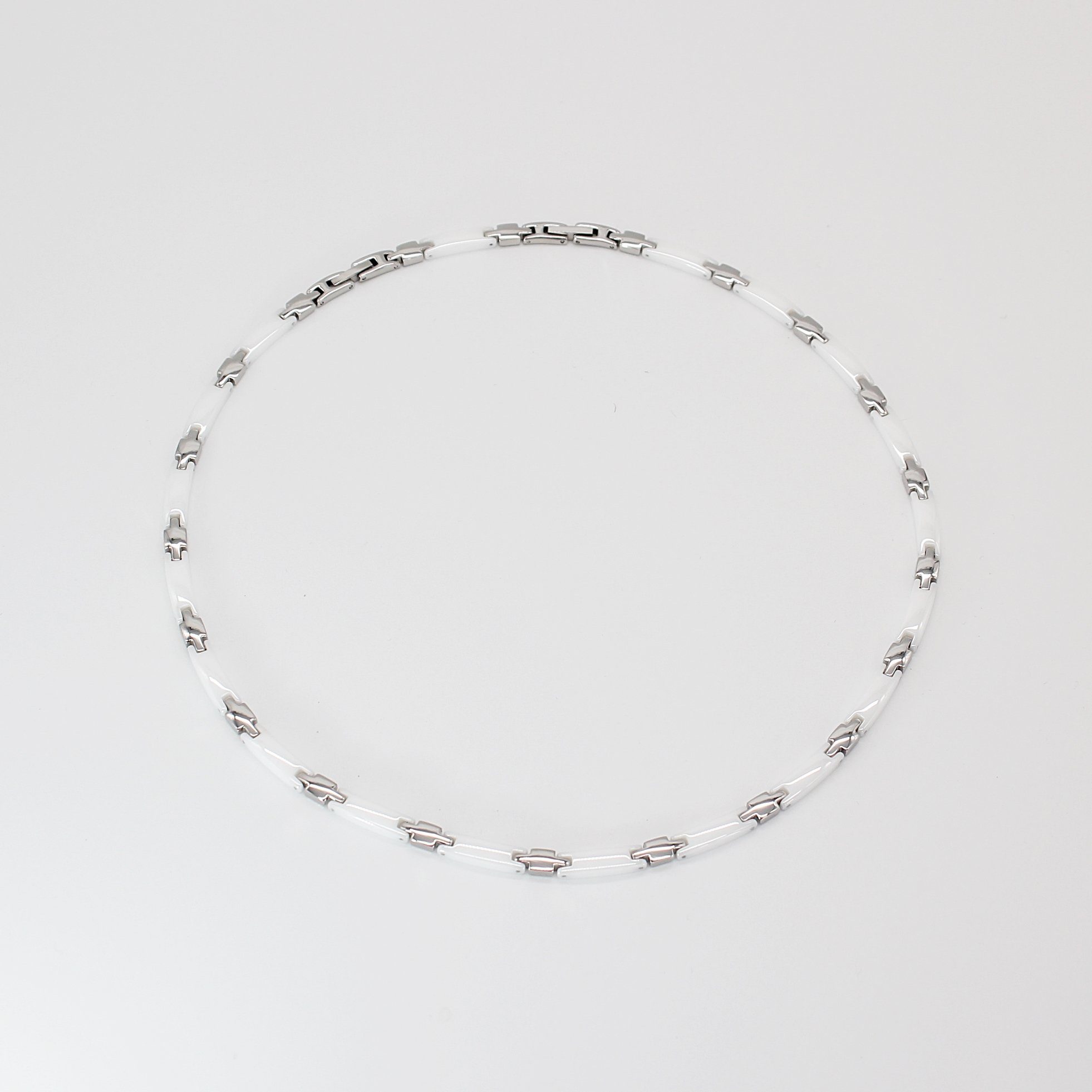 ELLAWIL Collier Kette Collier aus Keramik und Edelstahl Damenkette Weiß, Silber (Kettenlänge 51 cm), inklusive Geschenkschachtel