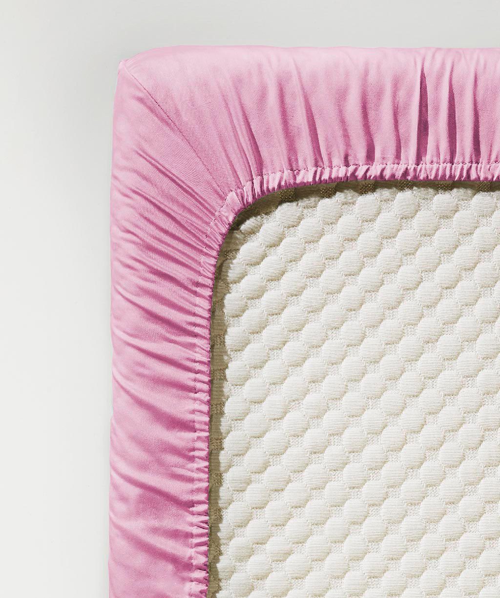 fleuresse Spannbettlaken Colours in Gr. 90x200, 140x200 oder 180x200 cm, Mako-Satin, Gummizug: rundum, (1 Stück), Mako Satin, für Matratzen bis 23 cm Höhe, Bettlaken, Spannbetttuch