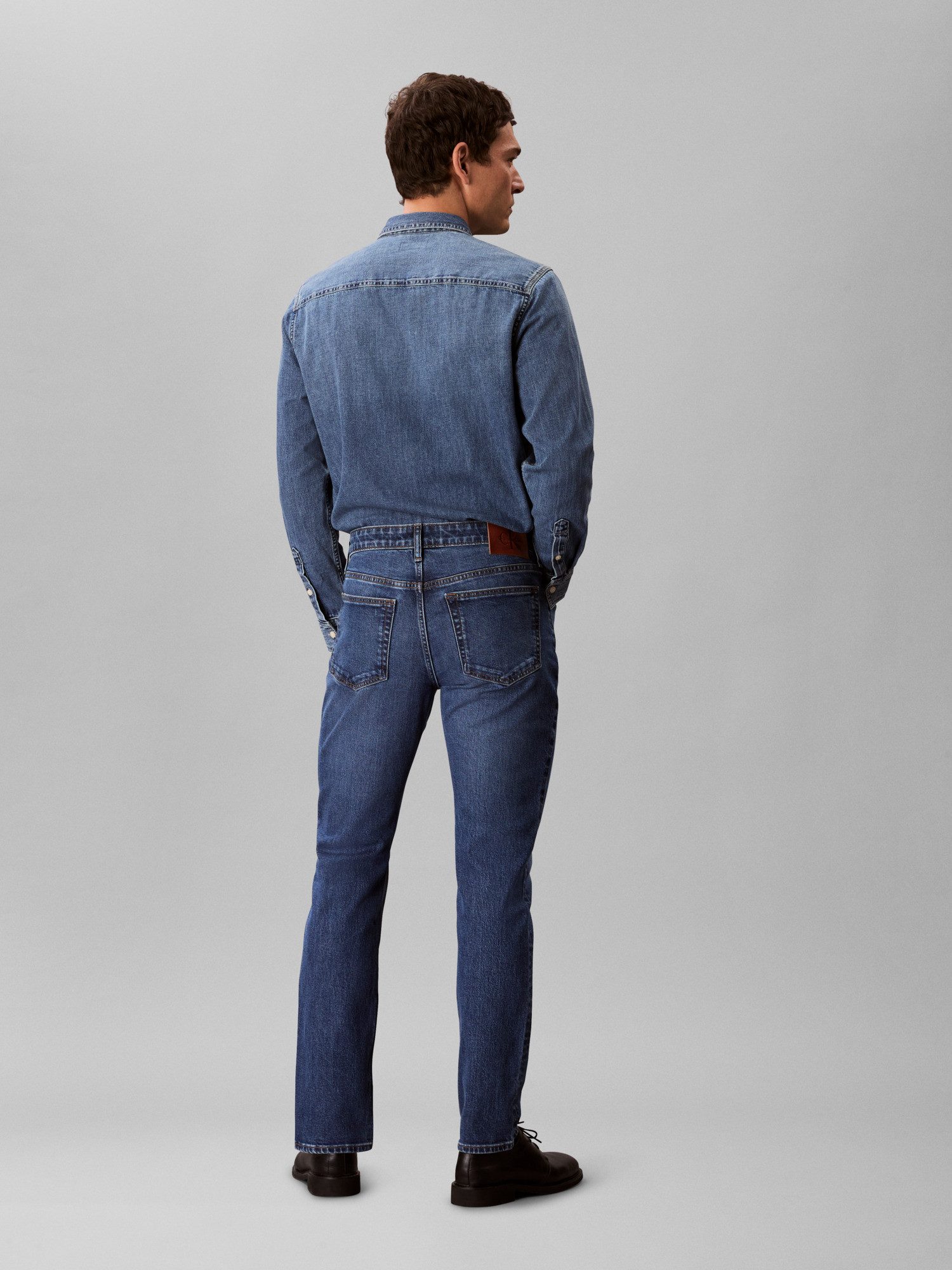 Calvin Klein Jeans Slim-fit-Jeans Slim fit mit Taschen – Bild 4 von 5