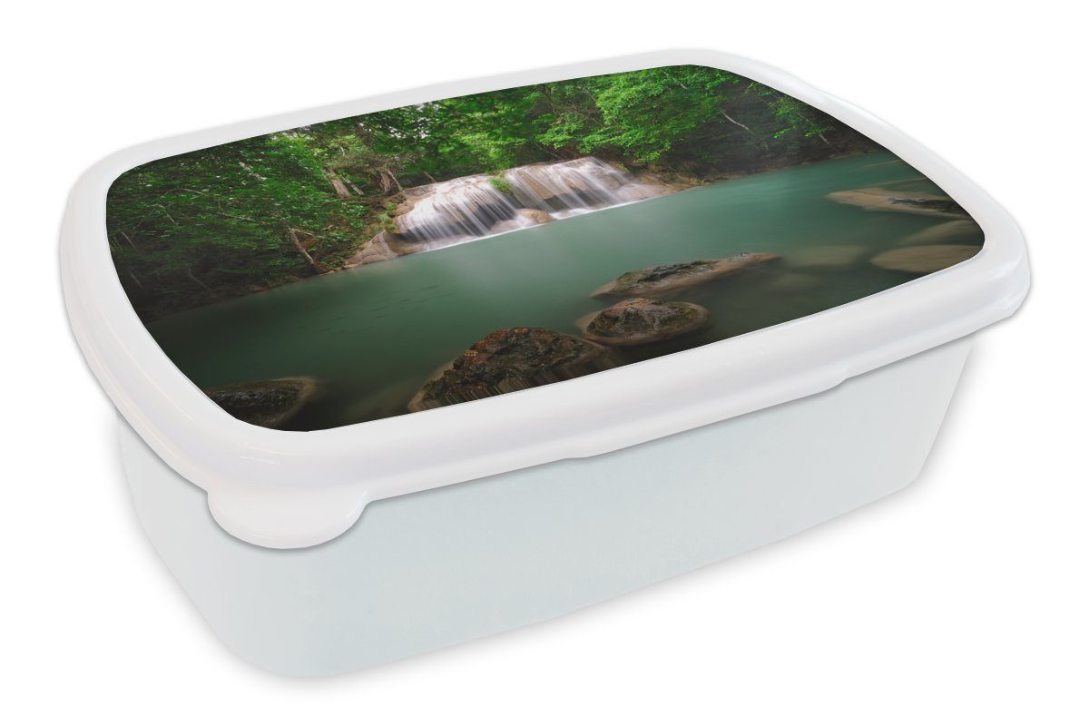 MuchoWow Lunchbox Foto eines Sees unterhalb eines Wasserfalls im Erawan-Nationalpark, Kunststoff, (2-tlg), Brotbox für Kinder und Erwachsene, Brotdose, für Jungs und Mädchen weiß