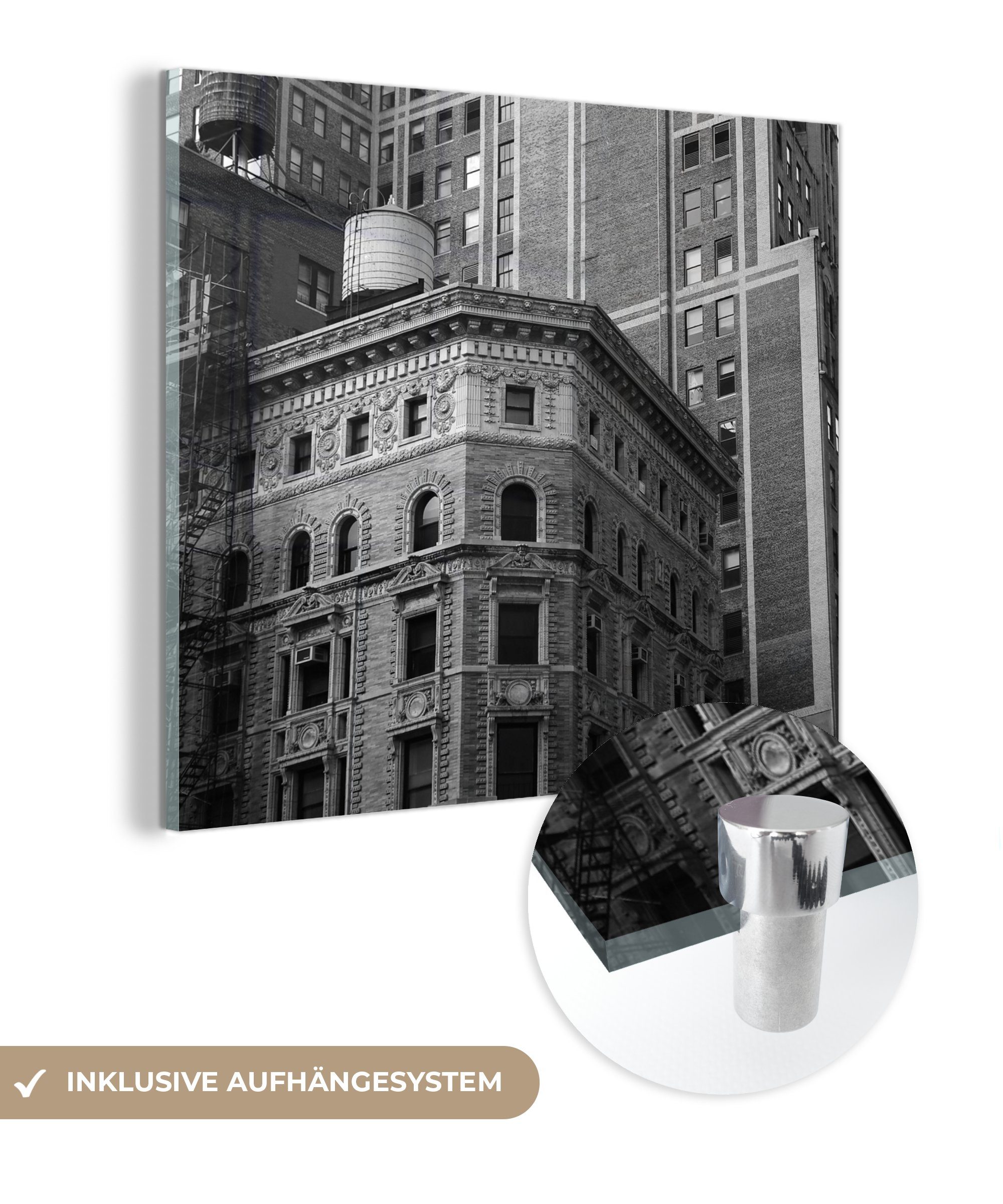 auf - am Wanddekoration Bilder St), Glas Gebäude überschneidende Foto auf Schwarz-Weiß, in Wandbild - - Acrylglasbild Glas MuchoWow (1 Sich Glasbilder Broadway