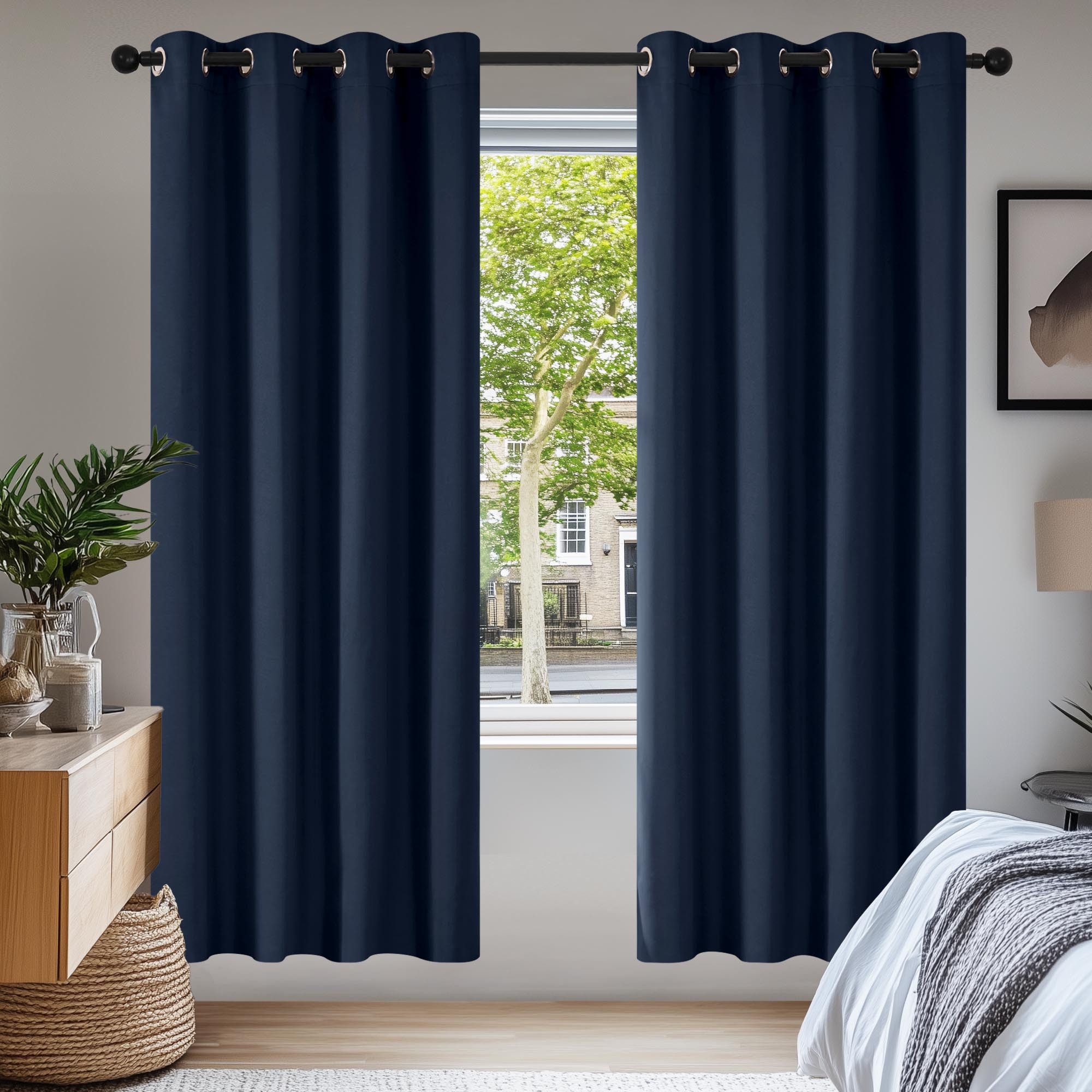Deconovo Verdunkelungsvorhang Gardinen mit Ösen Blickdichte Vorhang Kälteschutz Schlafzimmer 2er Set, Blackout Curtain einfarbig Thermo Vorhang Verdunkelung Wärmeisolierend