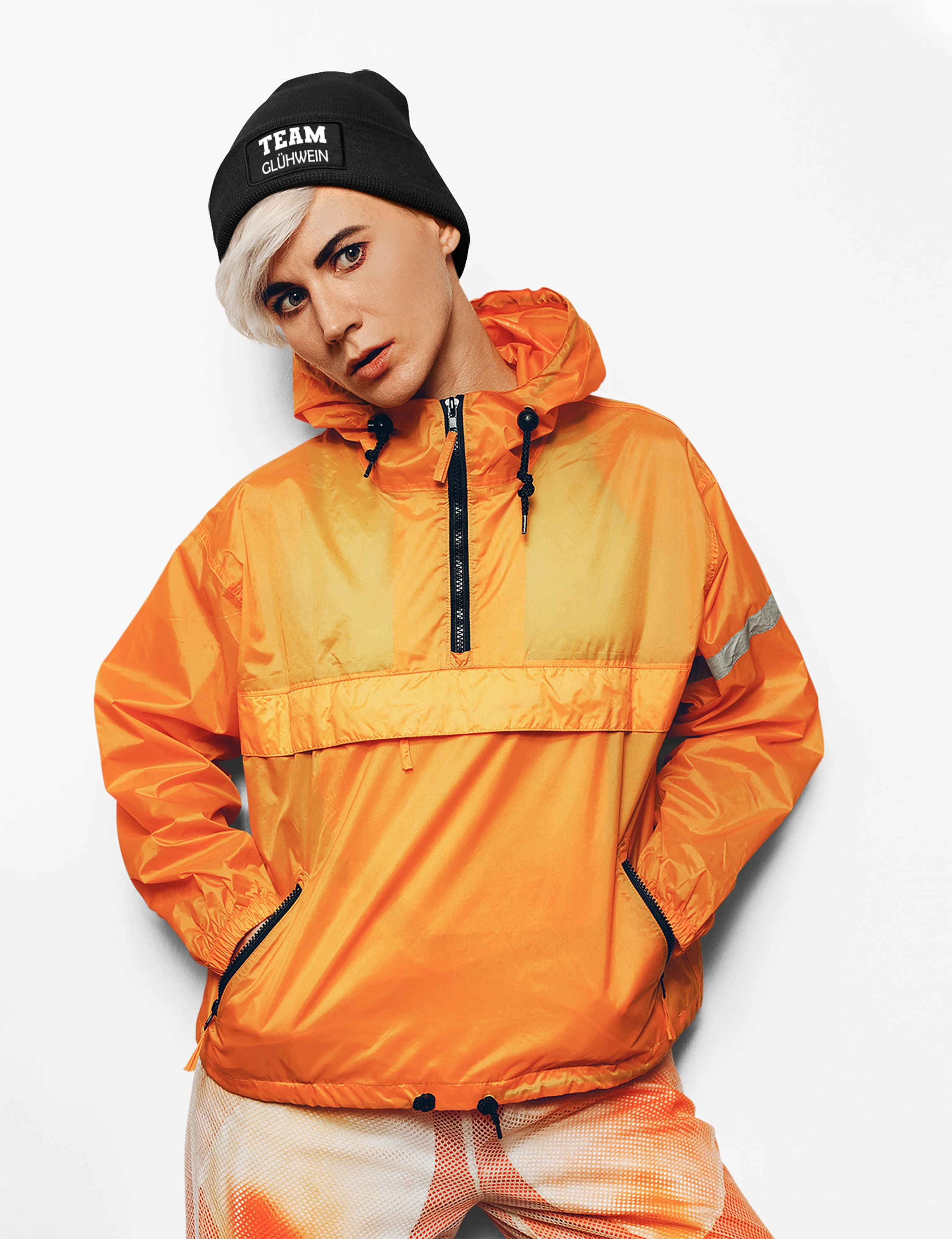Herzbotschaft Skimütze Strickmütze mit Spruch TEAM GLÜHWEIN (Mütze mit Aufdruck) Unisex SoftTouch angenehm weiche und warme Wintermütze Einheitsgröße