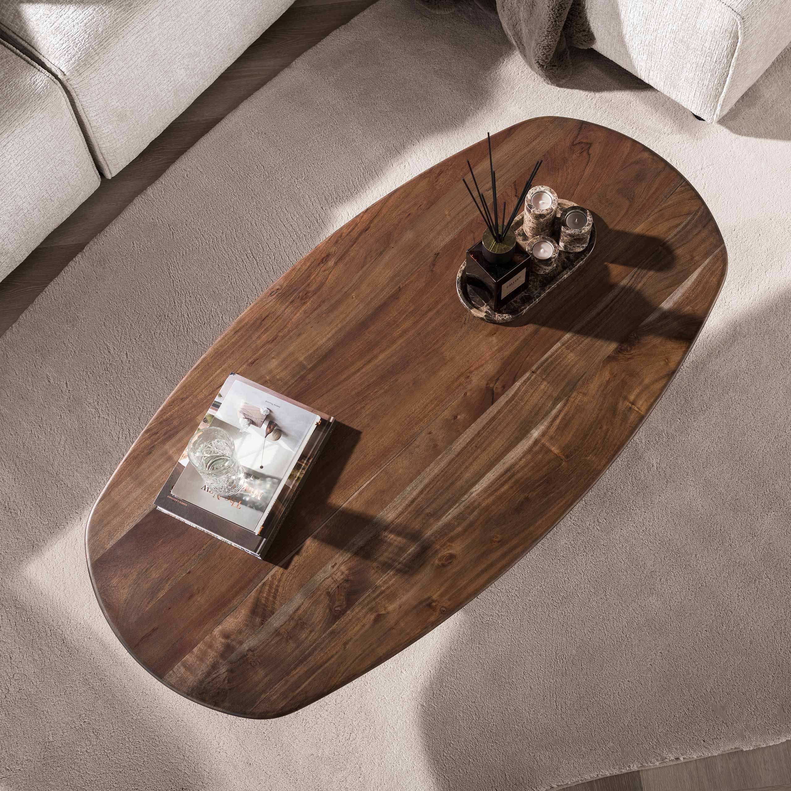 LEVEN Lifestyle Couchtisch Ovaler Couchtisch MILANO aus Akazienholz Braun, Länge 135 cm