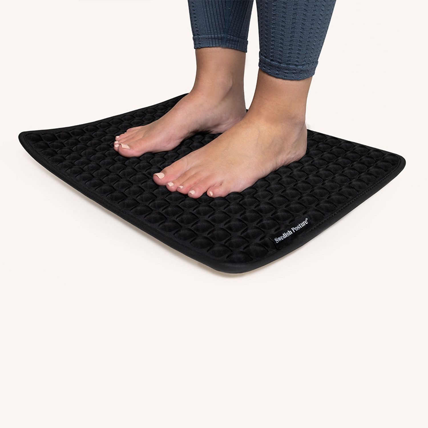 Swedish Posture Fußmassagematte GELUP - Kühlende Stehmatte für maximalen Komfort (1-St), sofort kühlend