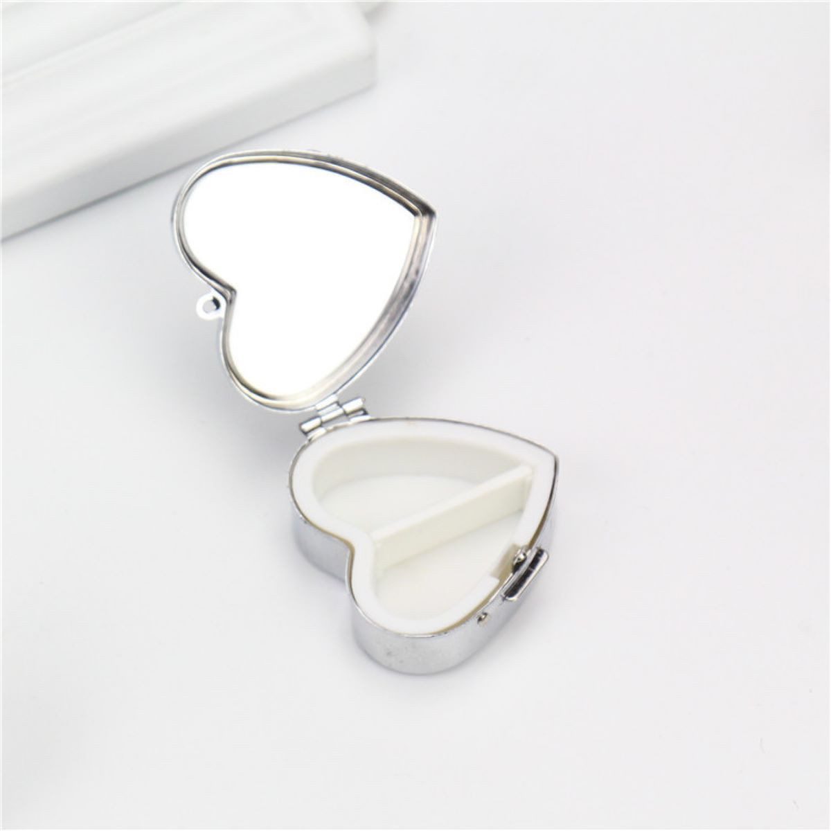 Paletti Pillendose Pillen Box 2-Fach Elegante Metall Herzform Medizin Tragbare Pille Box