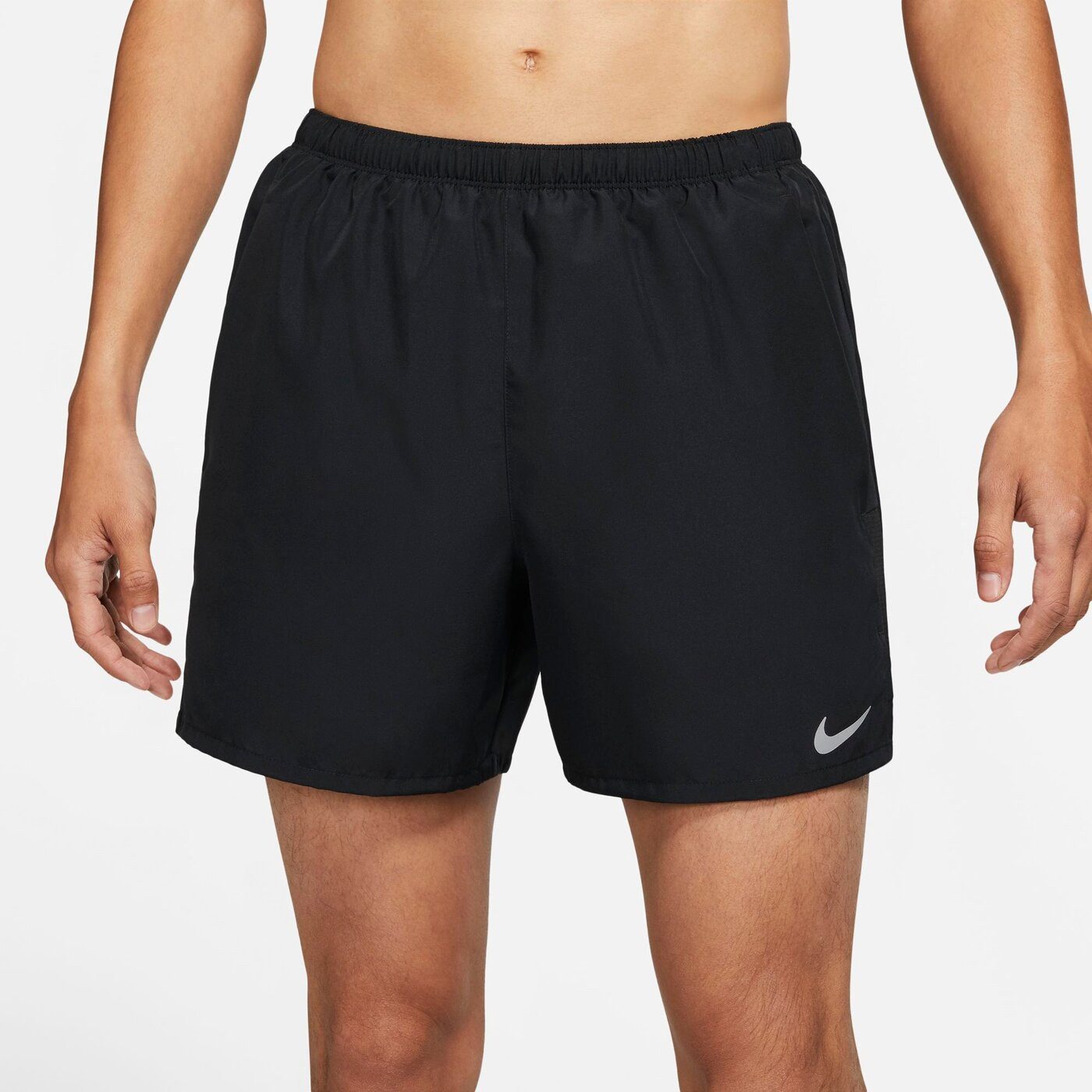 Arena Funktionsshorts M NK DF CHALLENGER SHORT 5BF 010 BLACK/REFLECTIVE SILV