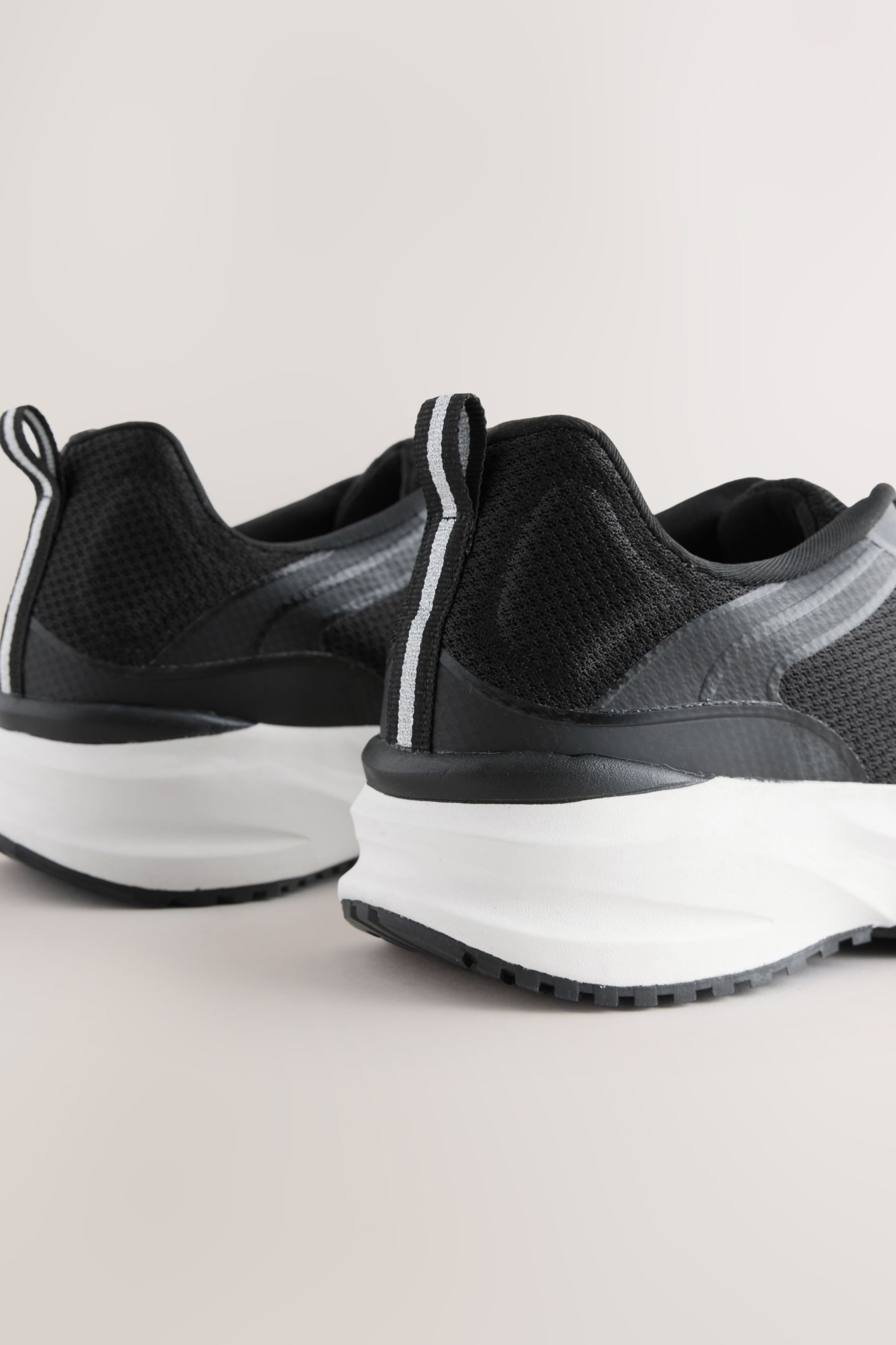 Next Forever Comfort® Gym-Sneaker mit dicker Sohle Sneaker (1-tlg)