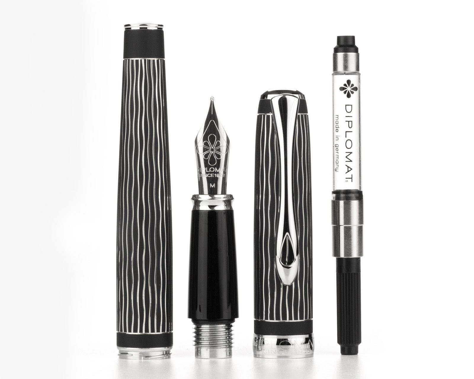 DIPLOMAT Füllhalter Füllhalter Diplomat Excellence A plus Wave lapis schwarz, Stärke M, inklusive Konverter, Zierelemente: Chrom