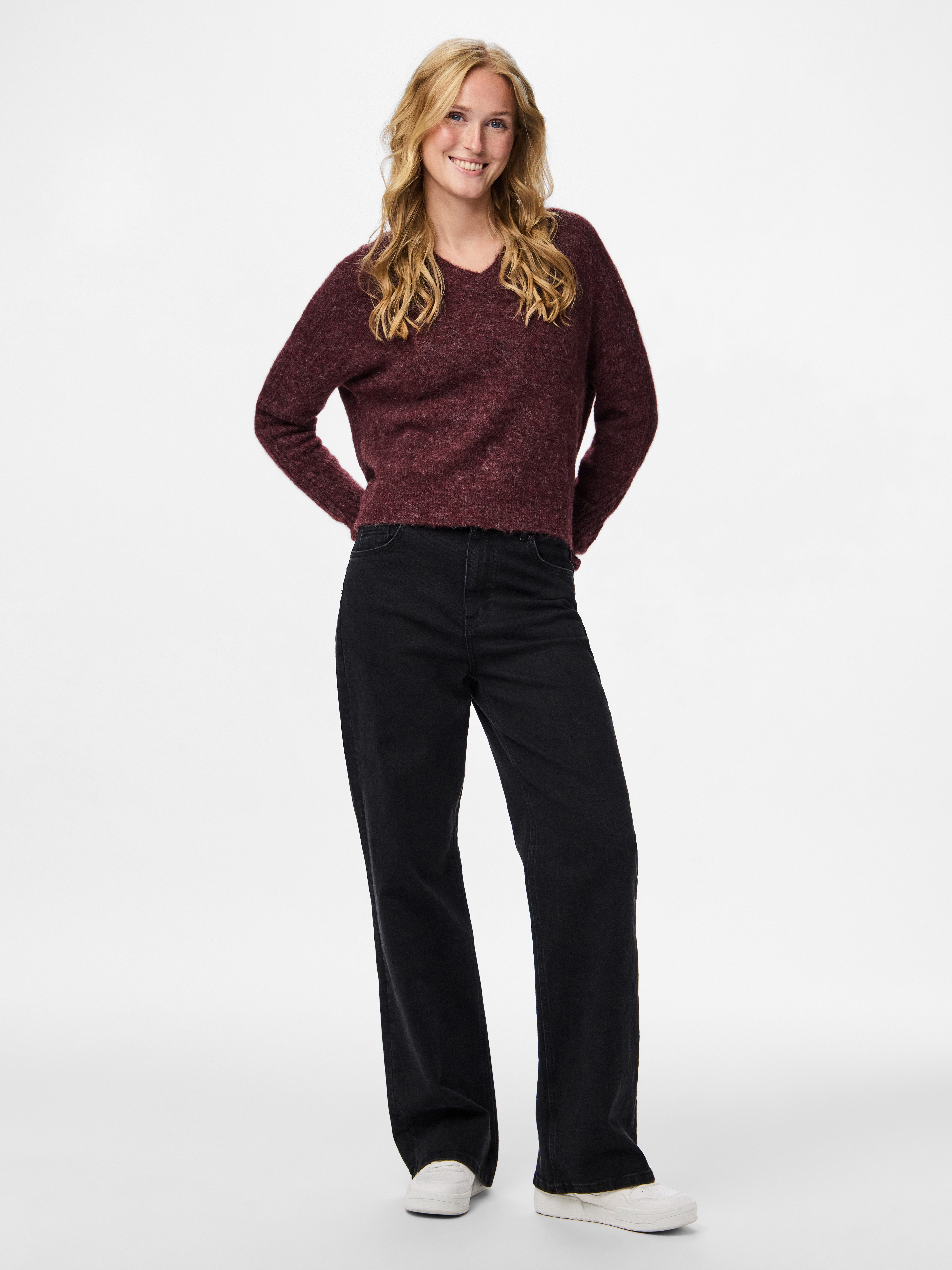 pieces Strickpullover PCLAYLA LS V-NECK KNIT günstig online kaufen