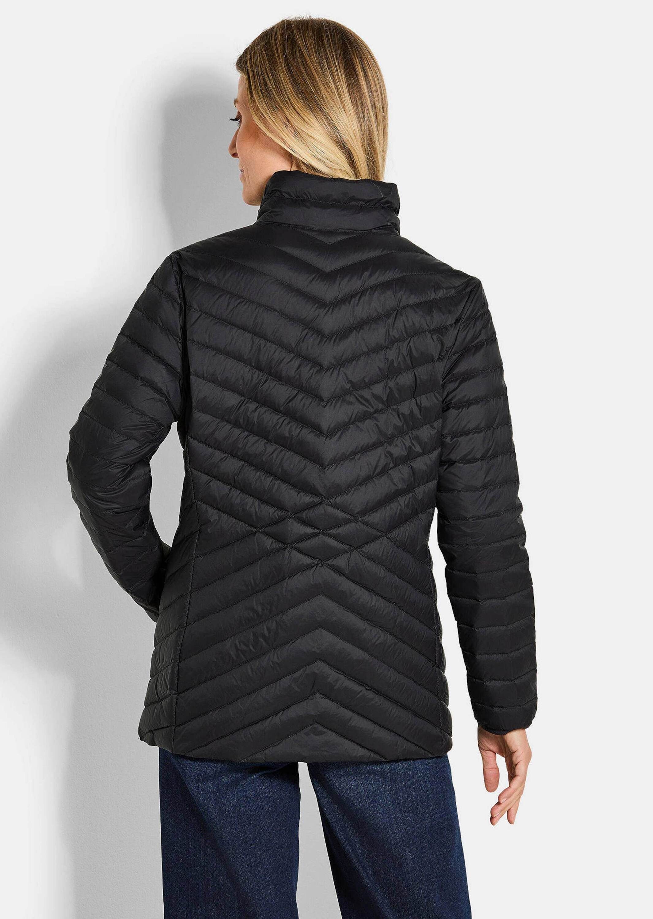GOLDNER Steppjacke Kurzgröße: Herbstjacke mit Daunen, Stehkragen Verlängerte Jacke in femininer Steppung mit Reißverschluss