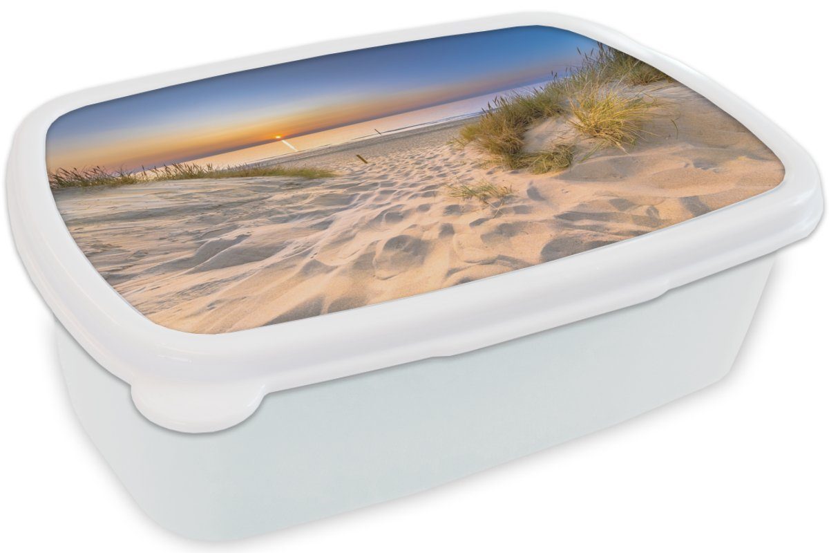 weiß und Sonnenuntergang Erwachsene, Strand Kinder - - für Brotbox MuchoWow Jungs Mädchen - Brotdose, Kunststoff, Gras, Lunchbox für Horizont - und Düne (2-tlg),