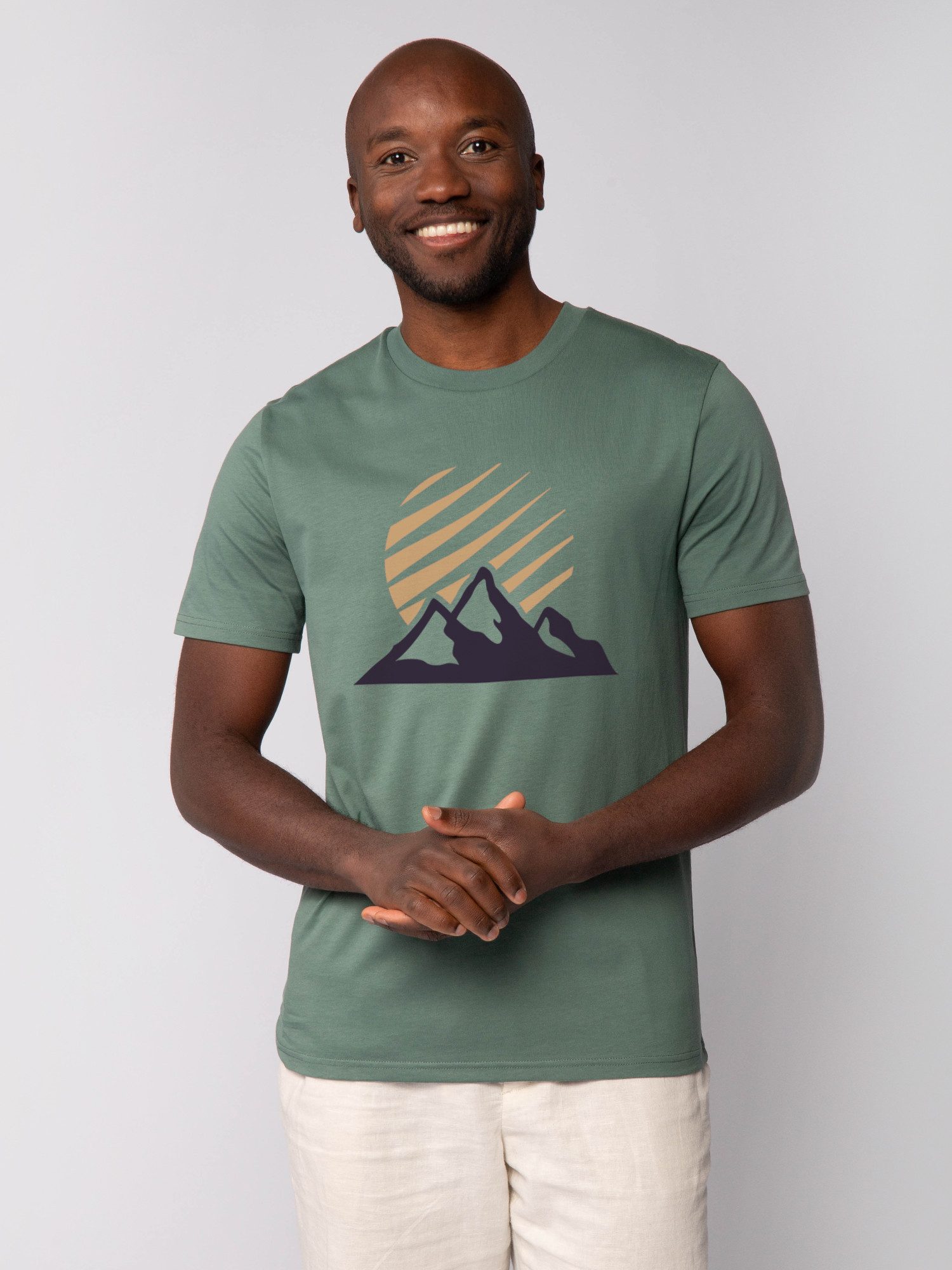 T-Shirt Mountain and Sun