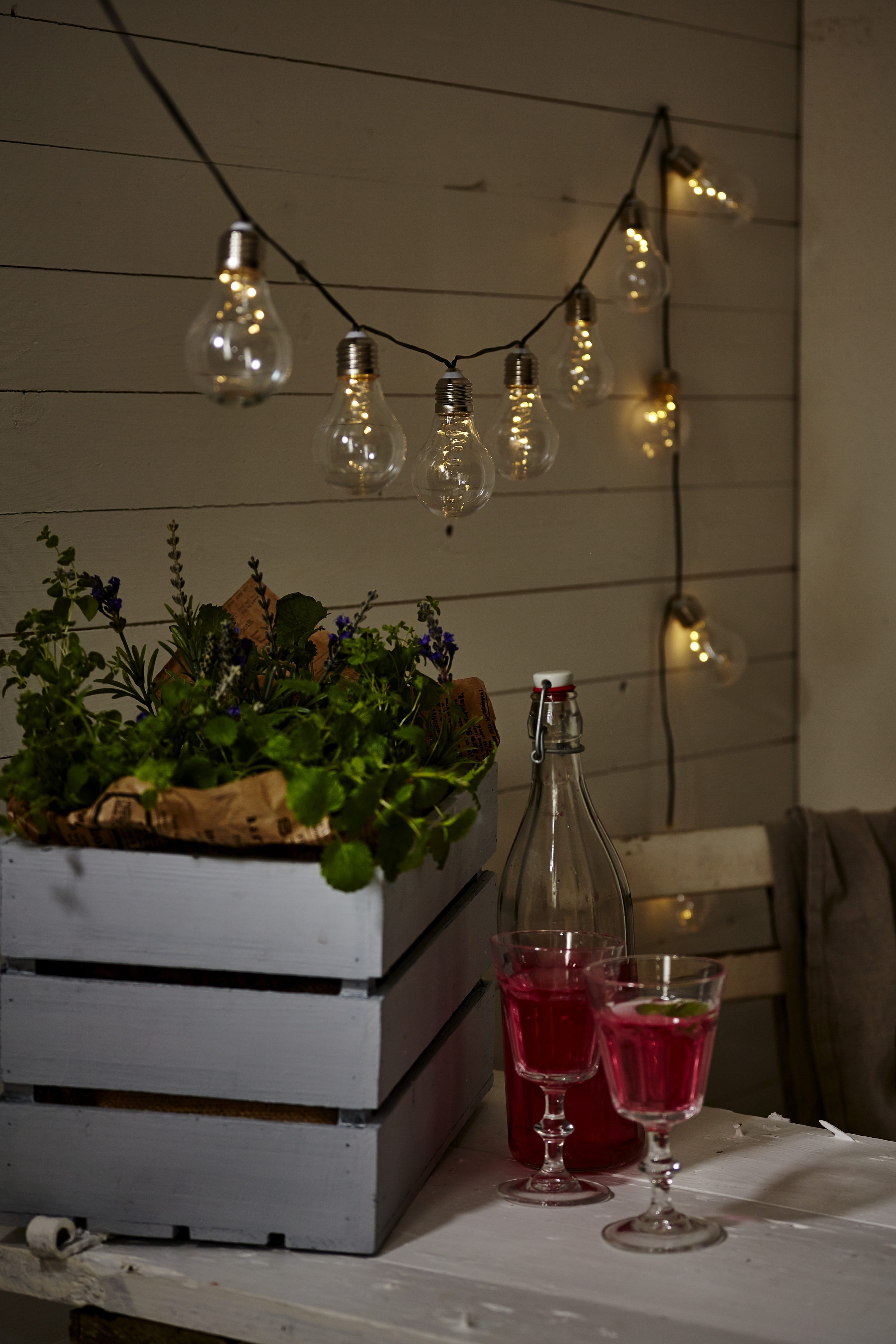 STAR TRADING LED-Lichterkette Glow, 10-flammig, Kunststoff, ca.1,8 m Länge, Solarpanel, Akku, outdoor, Vierfarb-Karton