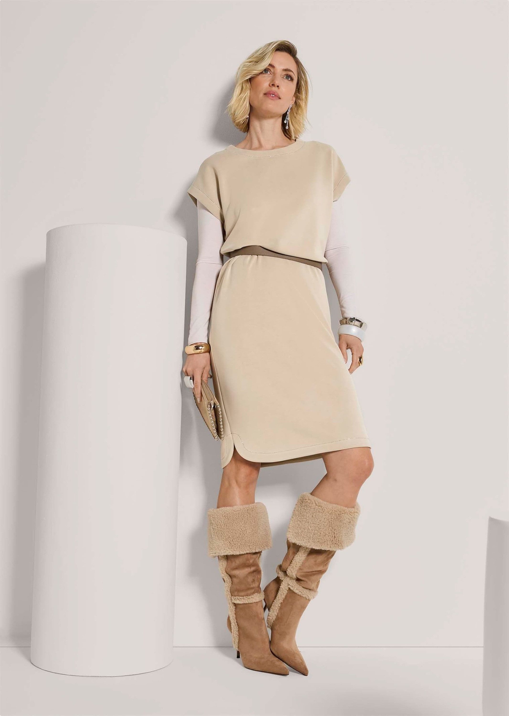 MADELEINE Midikleid Ärmelloses Sweatkleid mit Perlenband Lässig zum Überziehen für legere Alltags-Looks