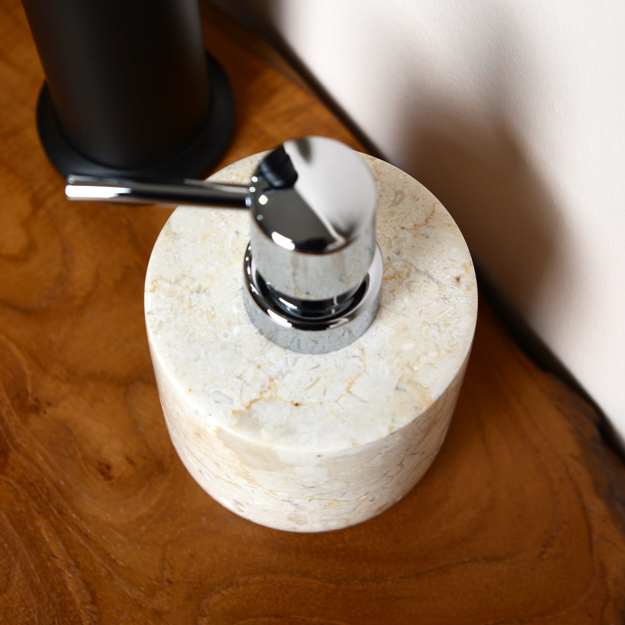 wohnfreuden Seifenspender Marmor Seifenspender Lasa creme, 30836 – Bild 4 von 5
