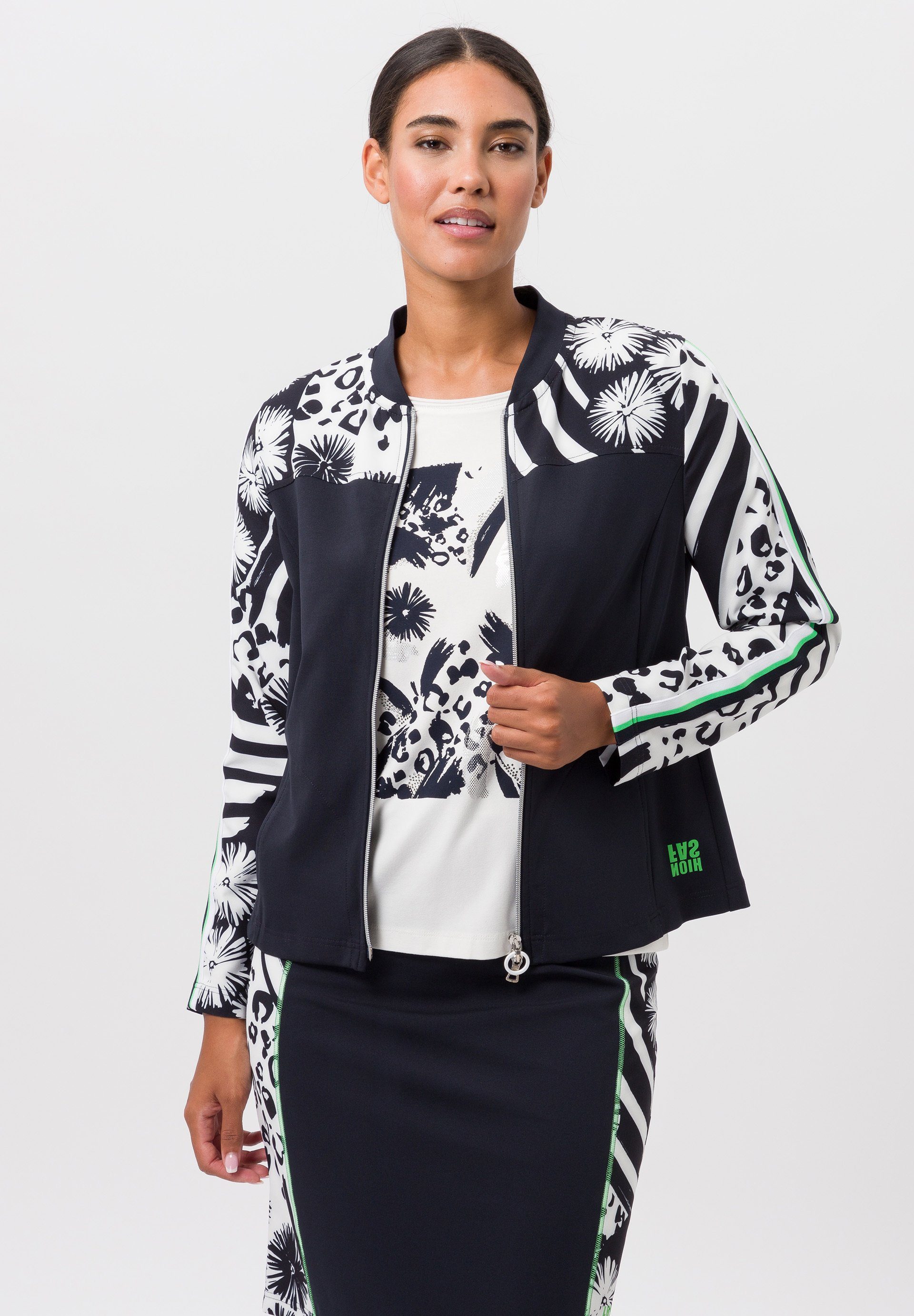 Kurzjacke mit praktischen Eingrifftaschen