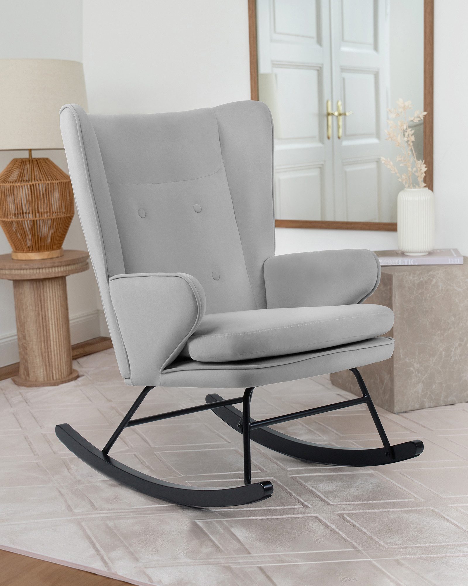 Qiyano Schaukelstuhl Thadia Grau Samtstoff mit Metallgestell und Holzkufen günstig online kaufen