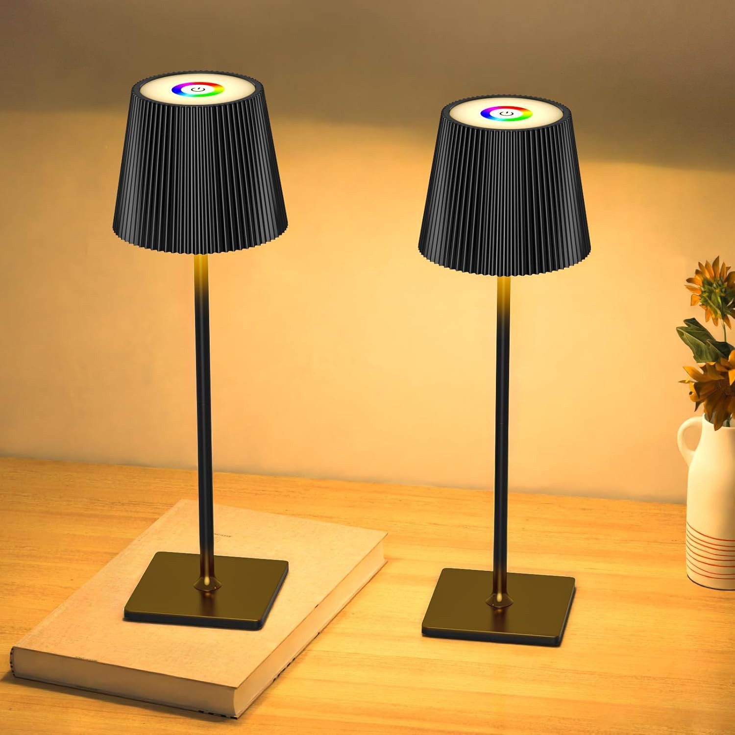 skelo LED Tischleuchte Tischlampe Kabellos Touch Dimmbar RGB 3 Farbtemperatur Nachttischlampe, Wiederaufladbare Tischlampe mit Farbwechsel, Akku Tischlampe Aufladbar, RGB & 3 Farbtemperatur, Warmlicht 3000K, Naturlicht 4000K, Kaltlicht 6500K, RGB-Lichtmodus, Höhenverstellbar (40,5 cm/26 cm), Tragbar, Dimmbar