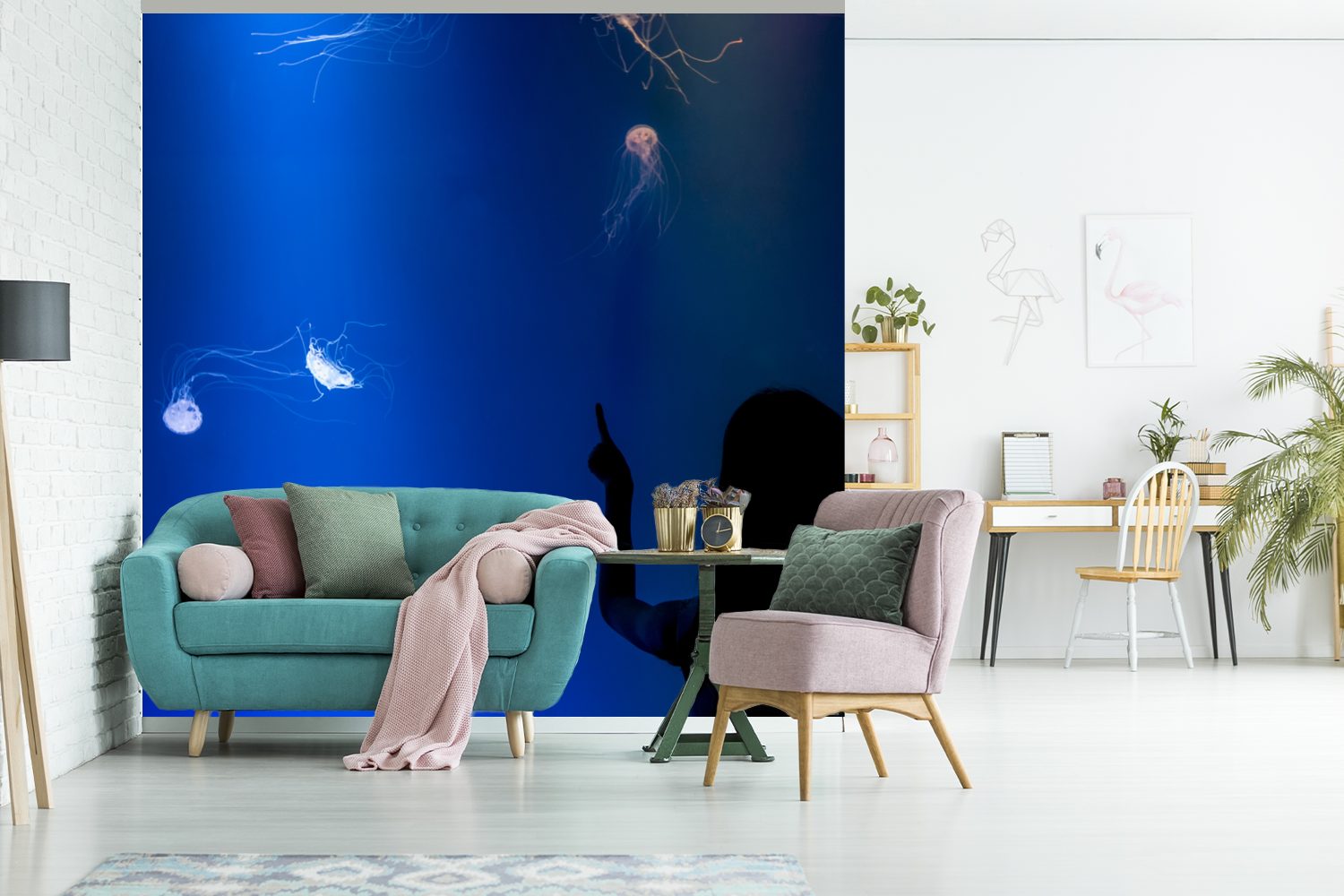 Qualle, Tapete bedruckt, (5 Ein Fototapete eine Wandtapete Wohnzimmer betrachtet Mädchen oder MuchoWow St), für Schlafzimmer, Matt, blaue Vinyl