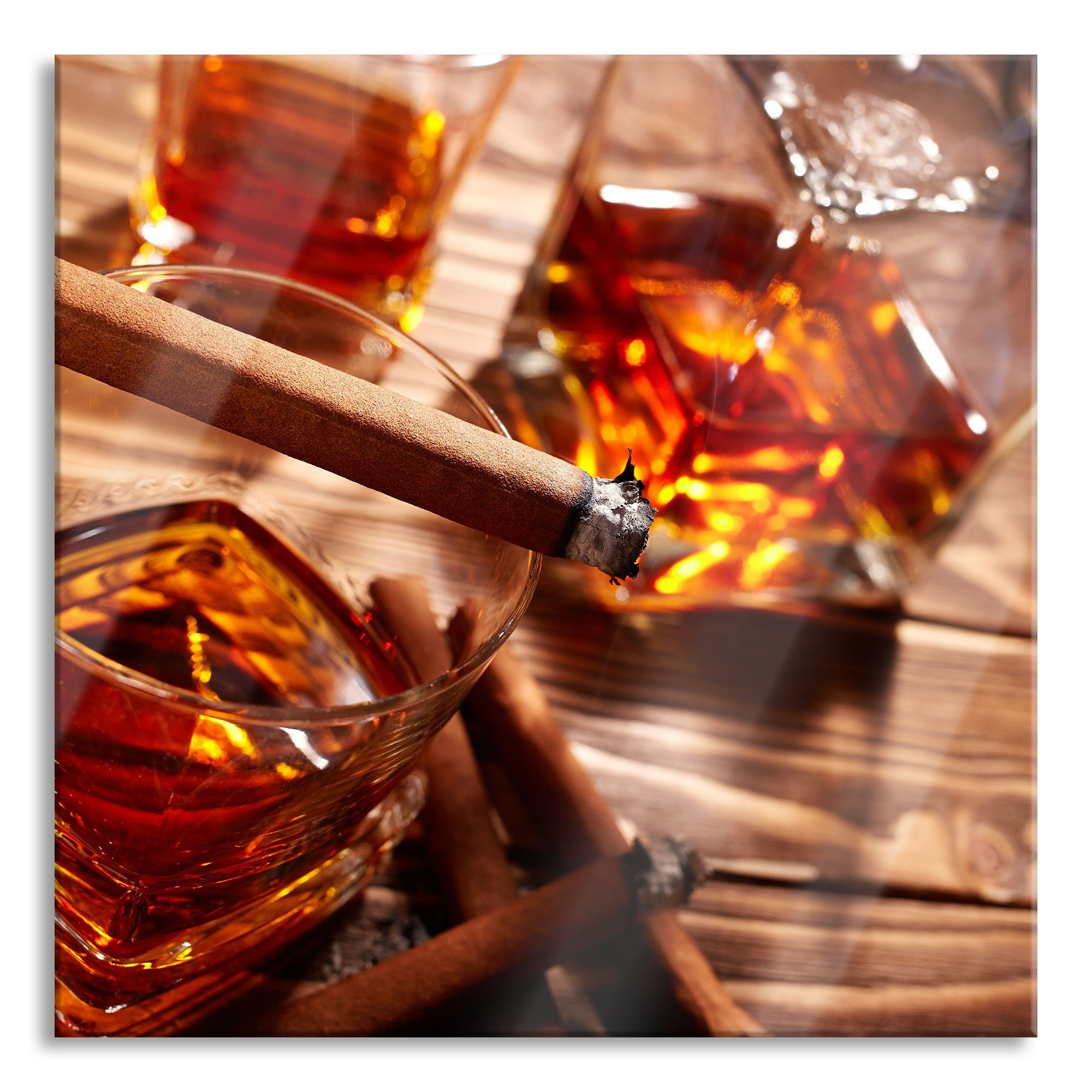 Glasbild Edler Whiskey mit Zigarre