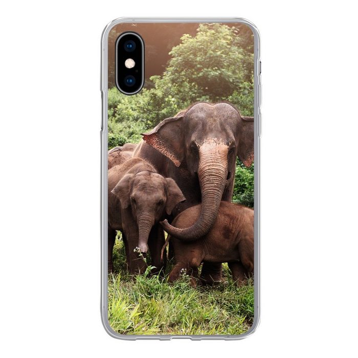 MuchoWow Handyhülle Wilde Elefanten Handyhülle Apple iPhone X/10 Smartphone-Bumper Print Handy