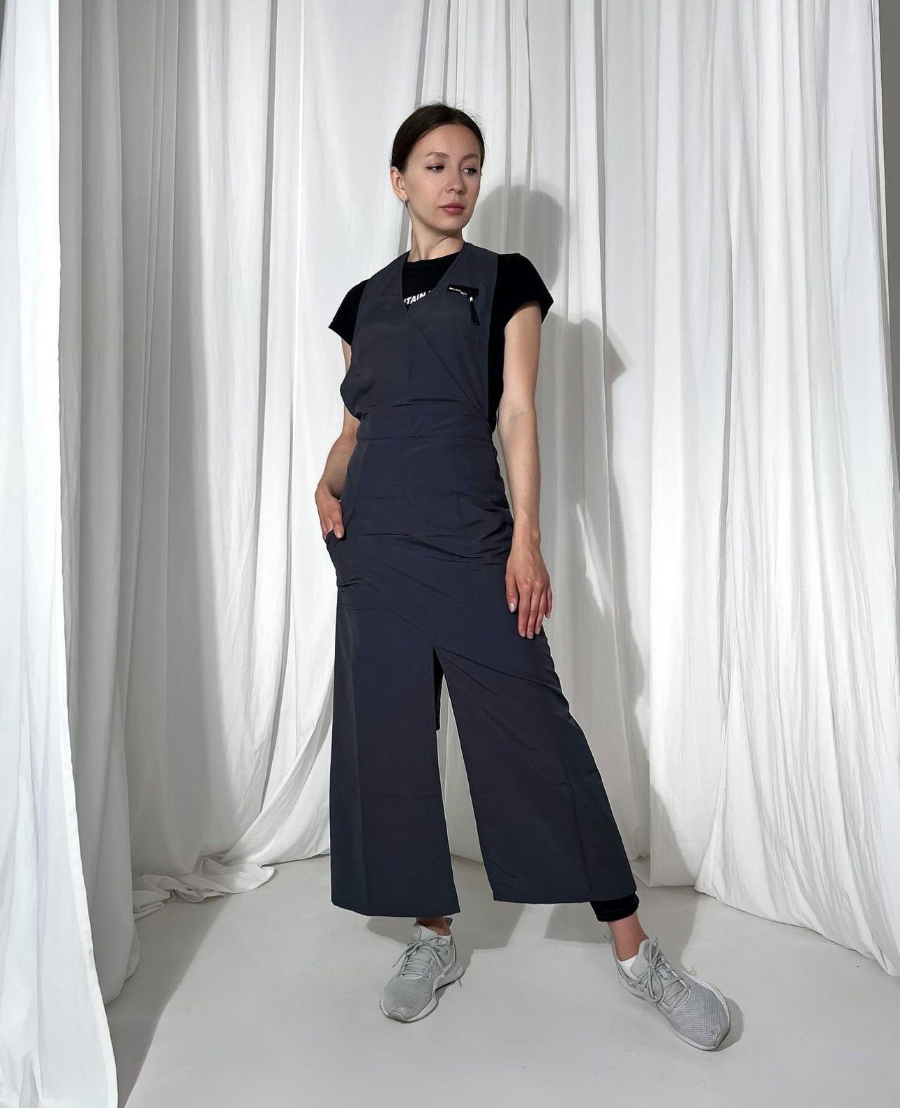 STM Company Kittelschürze Lange Schürze, Friseurschürze, (mit Schlitz und Taschen, für Friseure, Kosmetikerinnen, Küche), Arbeitskleidung & Berufsbekleidung