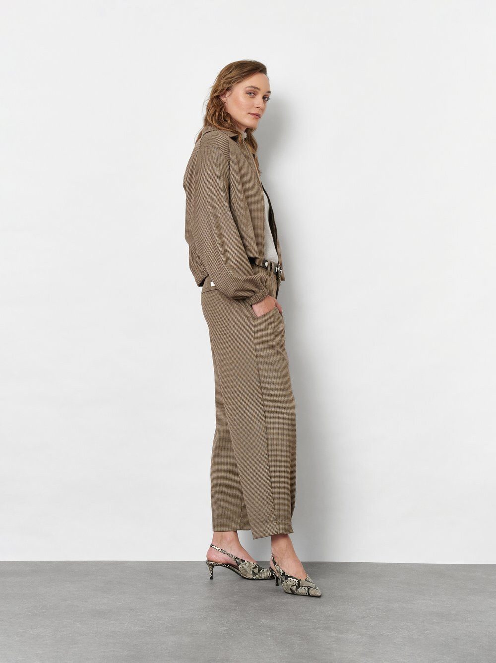 TONI Boyfriend-Hose Elli Barrel mit feinem Pepitamuster