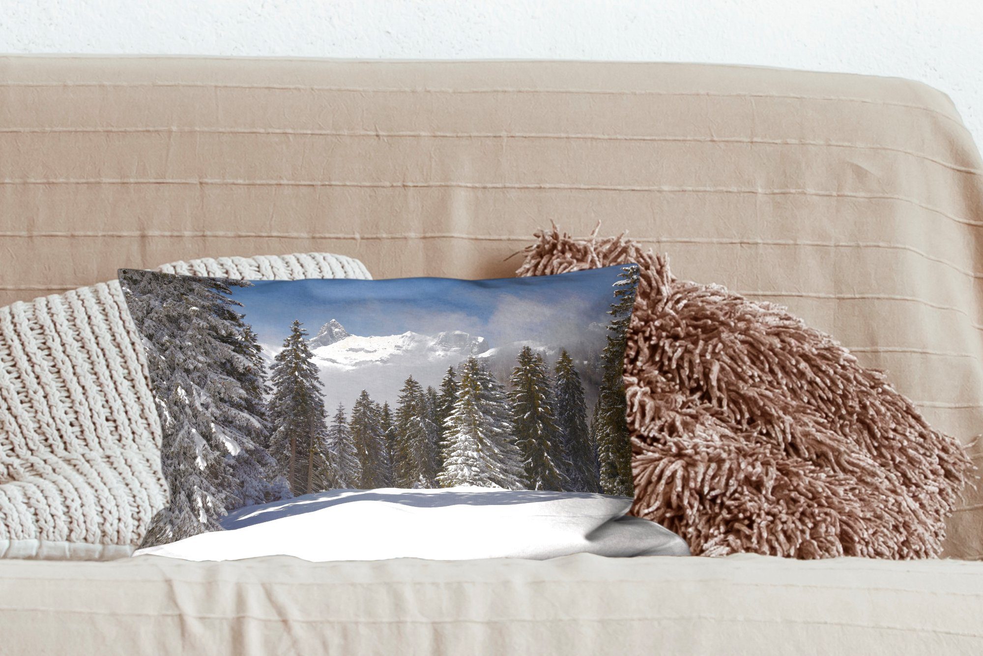 Dekokissen Wohzimmer Füllung, in MuchoWow Bergen schneebedeckten Schlafzimmer eine Dekokissen den Dekoration, schaffen Bäume mit weihnachtliche, Zierkissen, Die
