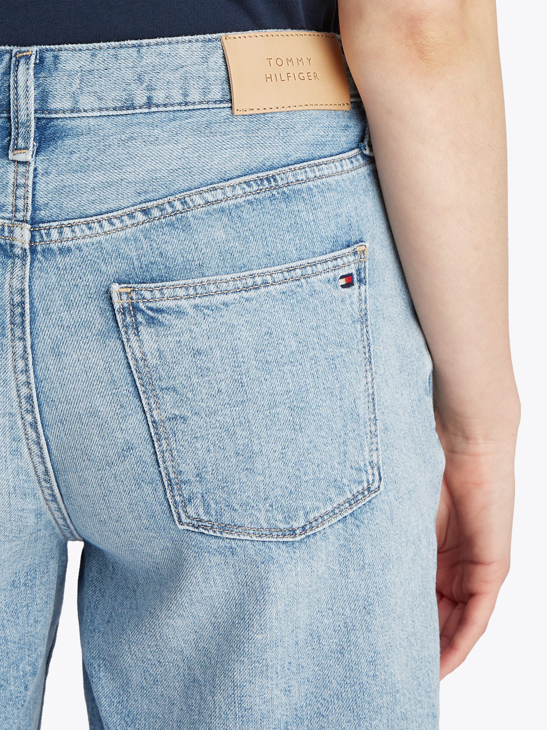 Tommy Hilfiger Shorts DNM STRAIGHT SHORT RW SIA mit leichter Waschung, Logo günstig online kaufen