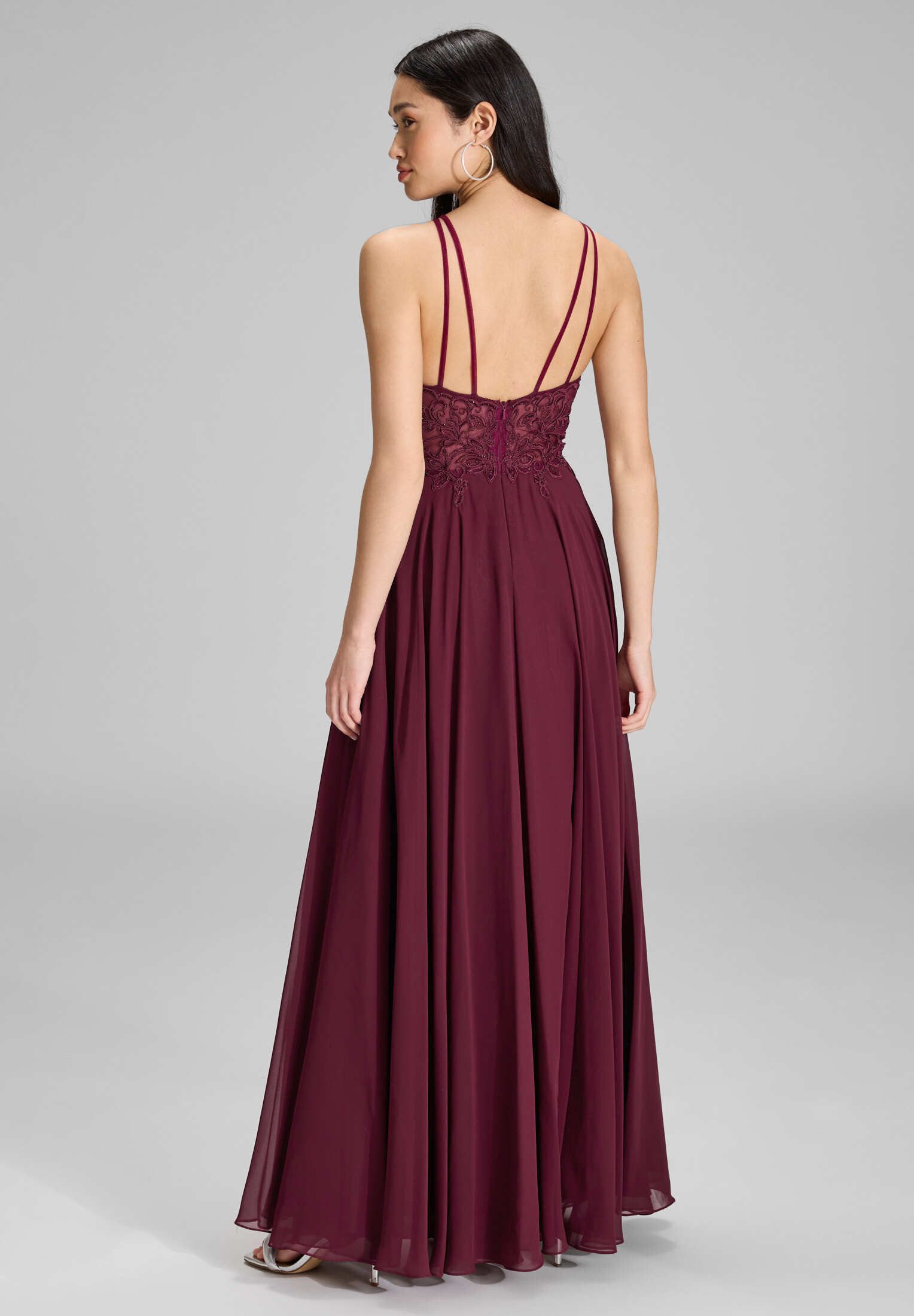 Hey Kyla Abendkleid - Abendkleid mit Stickerei und Chiffonrock Taillierter günstig online kaufen