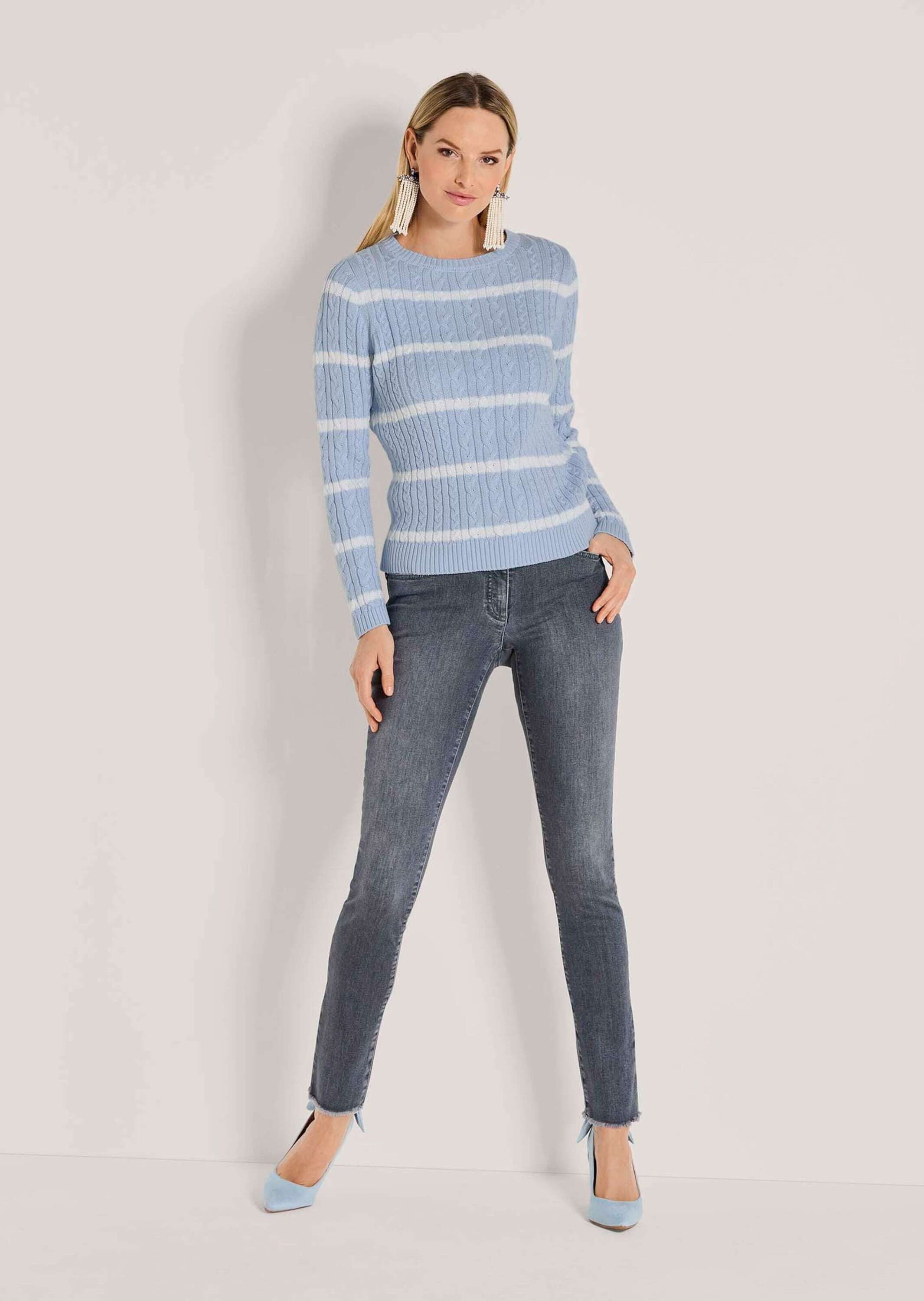 MADELEINE Strickpullover Moderner Baumwollpullover mit Zopfmuster und Ringel-Design Kurz geschnittener Herbstpullover mit Rundhals und Langarm