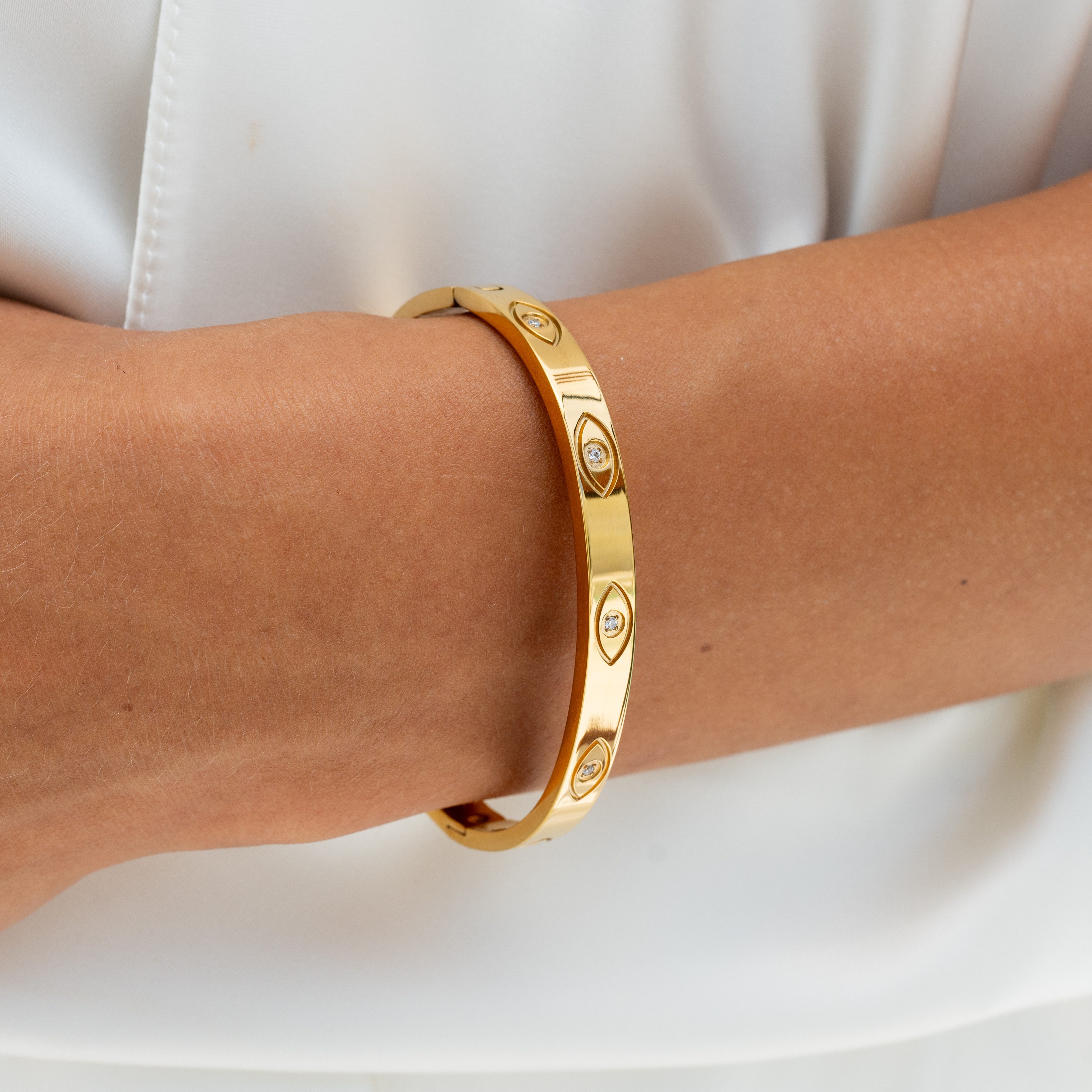 Made by Nami Armreif aus Gold mit Verzierungen aus Edelstahl Hypoallergen u günstig online kaufen