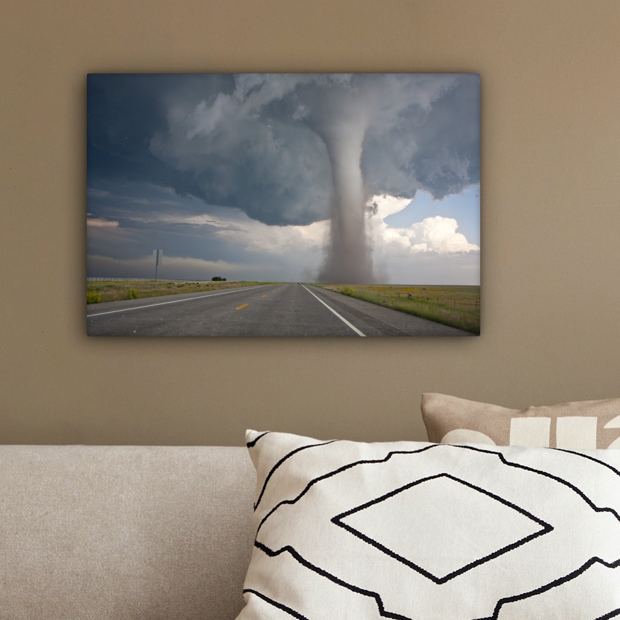 OneMillionCanvasses® Leinwandbild Baca-Tornado auf Feld, Wandbild dem cm Aufhängefertig, Leinwandbilder, (1 St), Wanddeko, 30x20