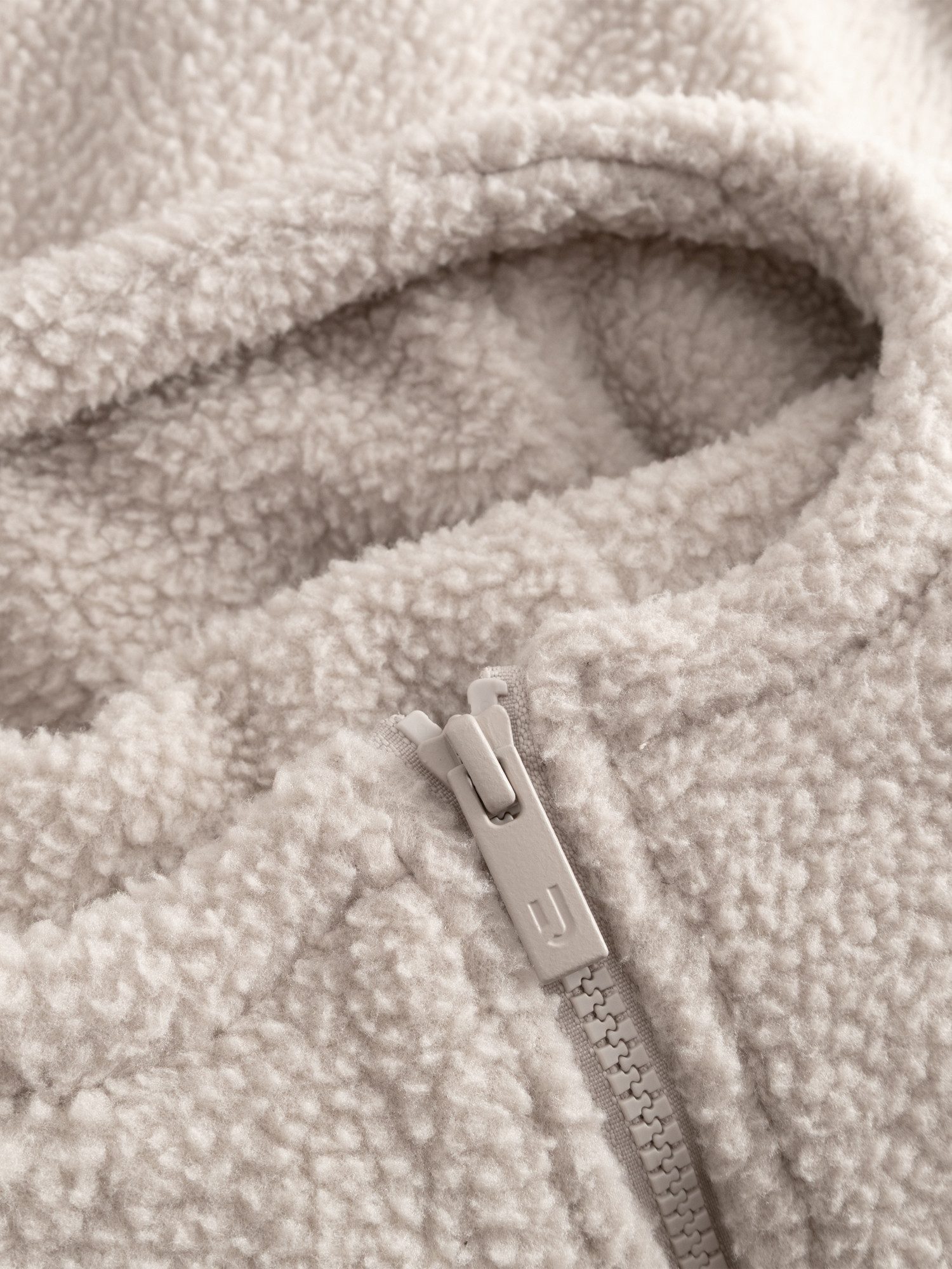 Johnny Urban Kapuzenfleecejacke Nova Fleecejacke mit kurzem Schnitt (1-St) Gemütliche Fleece Jacke mit hochgeschlossener Kapuze – Bild 5 von 5
