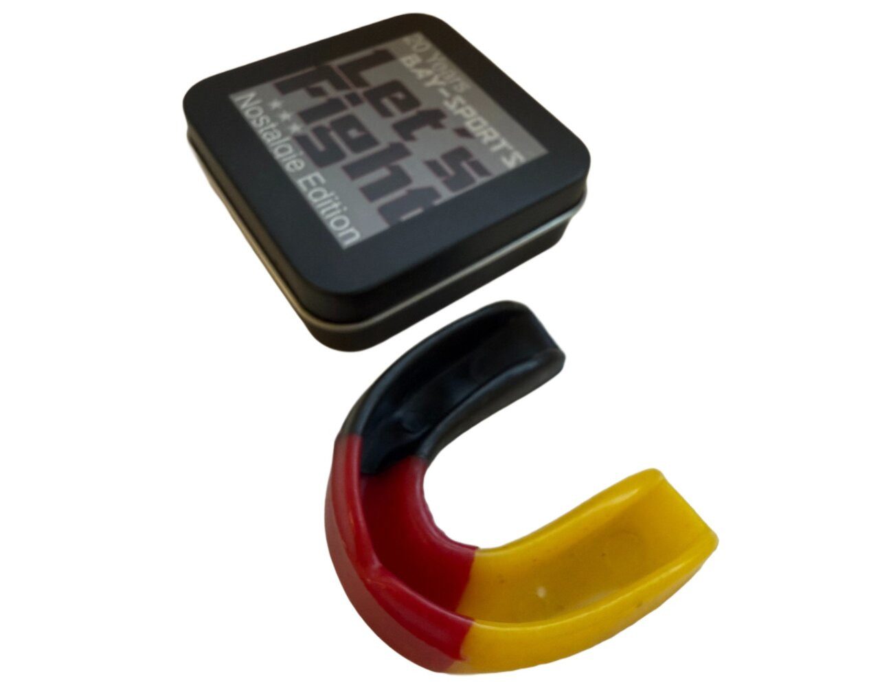 BAY-Sports Капа Deutschland Zahnschützer Boxen MMA Vollkontakt Erwachsene Mundschutz (Patriot Капа BRD, Schwarz-rot-gold), Germany Patriot Edition inkl Let´s Fight Dose-rundumschutz