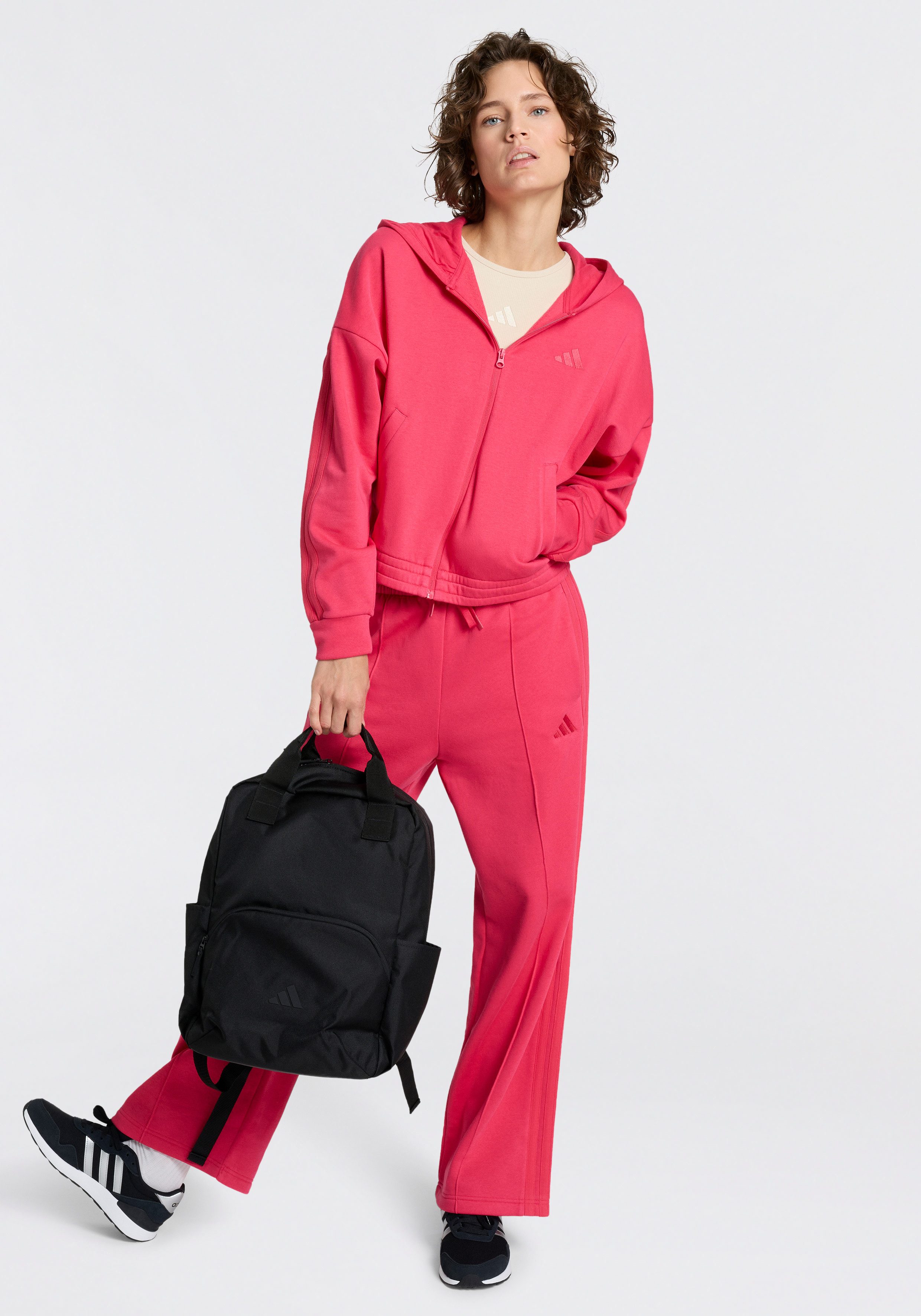 Zum Outfit 7