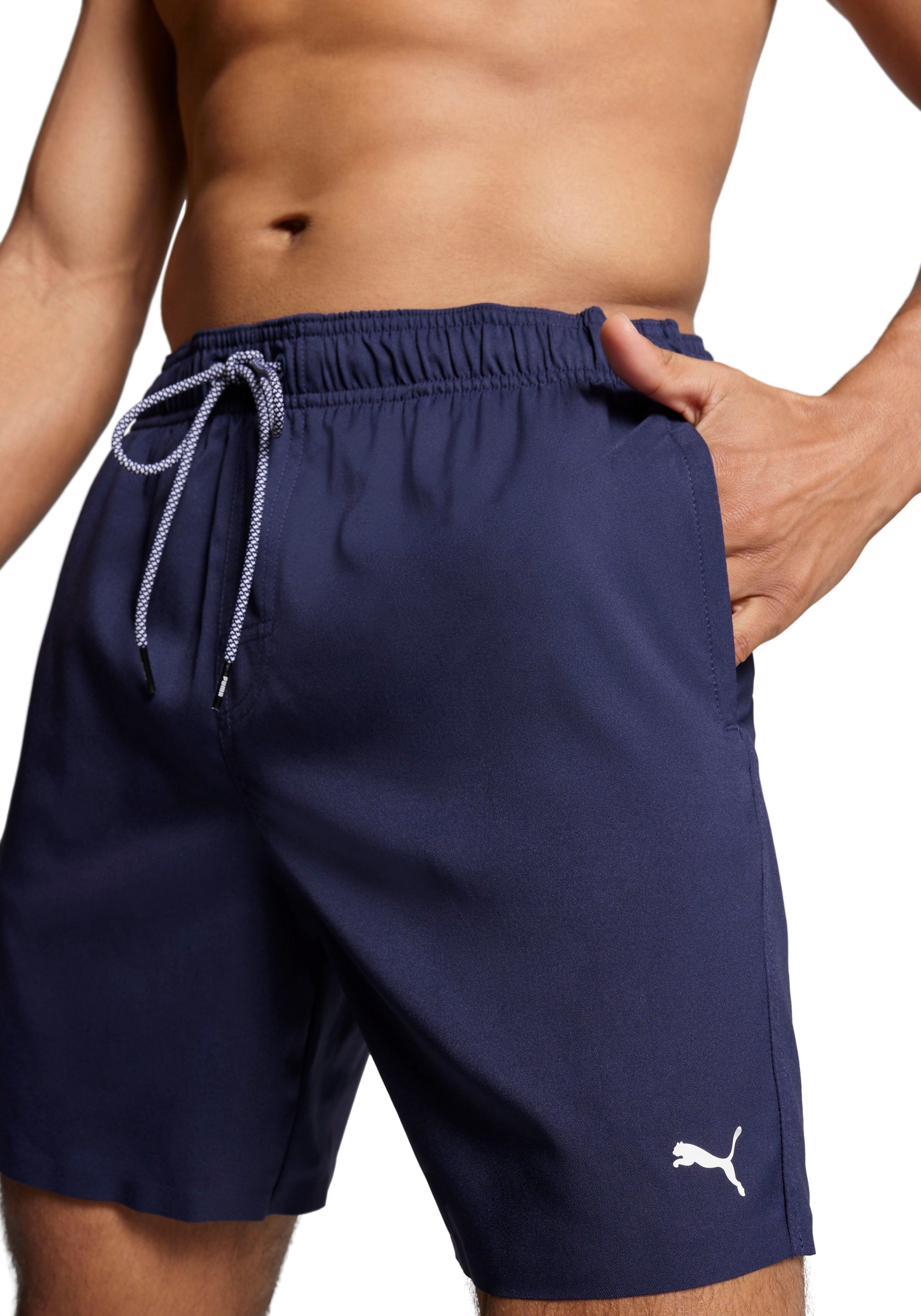 PUMA Badeshorts PUMA SWIM MEN MID SHORTS 1P High-Tech Reißverschluss an der Gesäßtasche, Seitentaschen