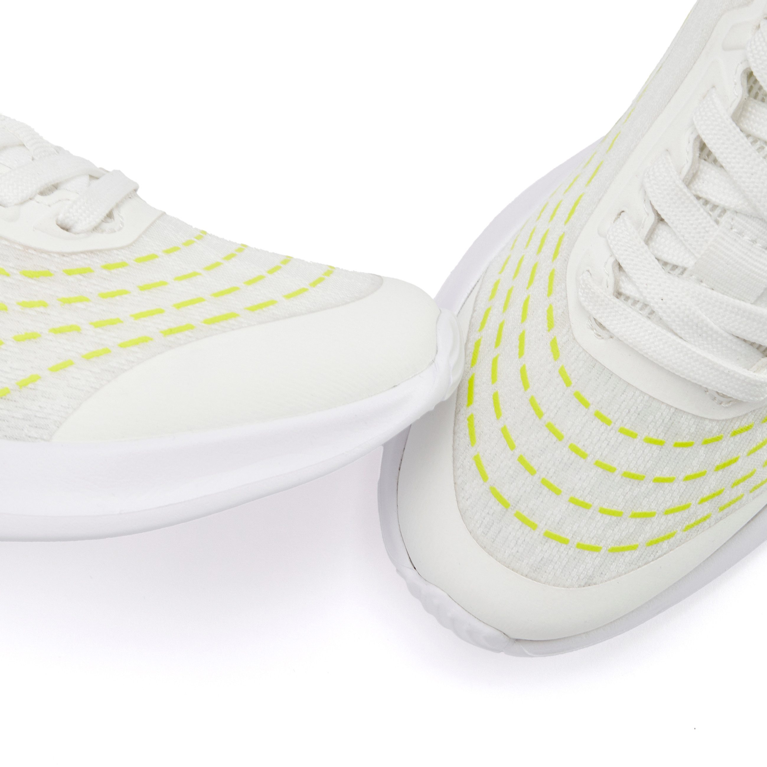 LASCANA Halbschuh, Schnürschuh, Freizeitschuh, Turnschuhe, Sneaker aus Textil mit Farbakzenten. Reduzierter Preis € 39,99. Unverbindliche Preisempfehlung € 54,99