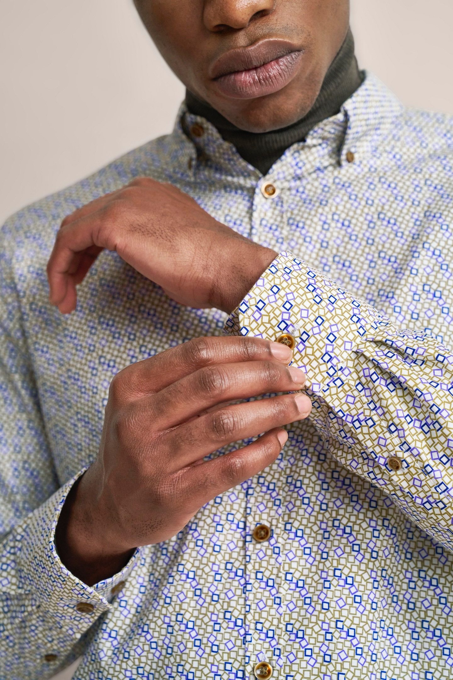 bugatti mit Button-Down-Kragen