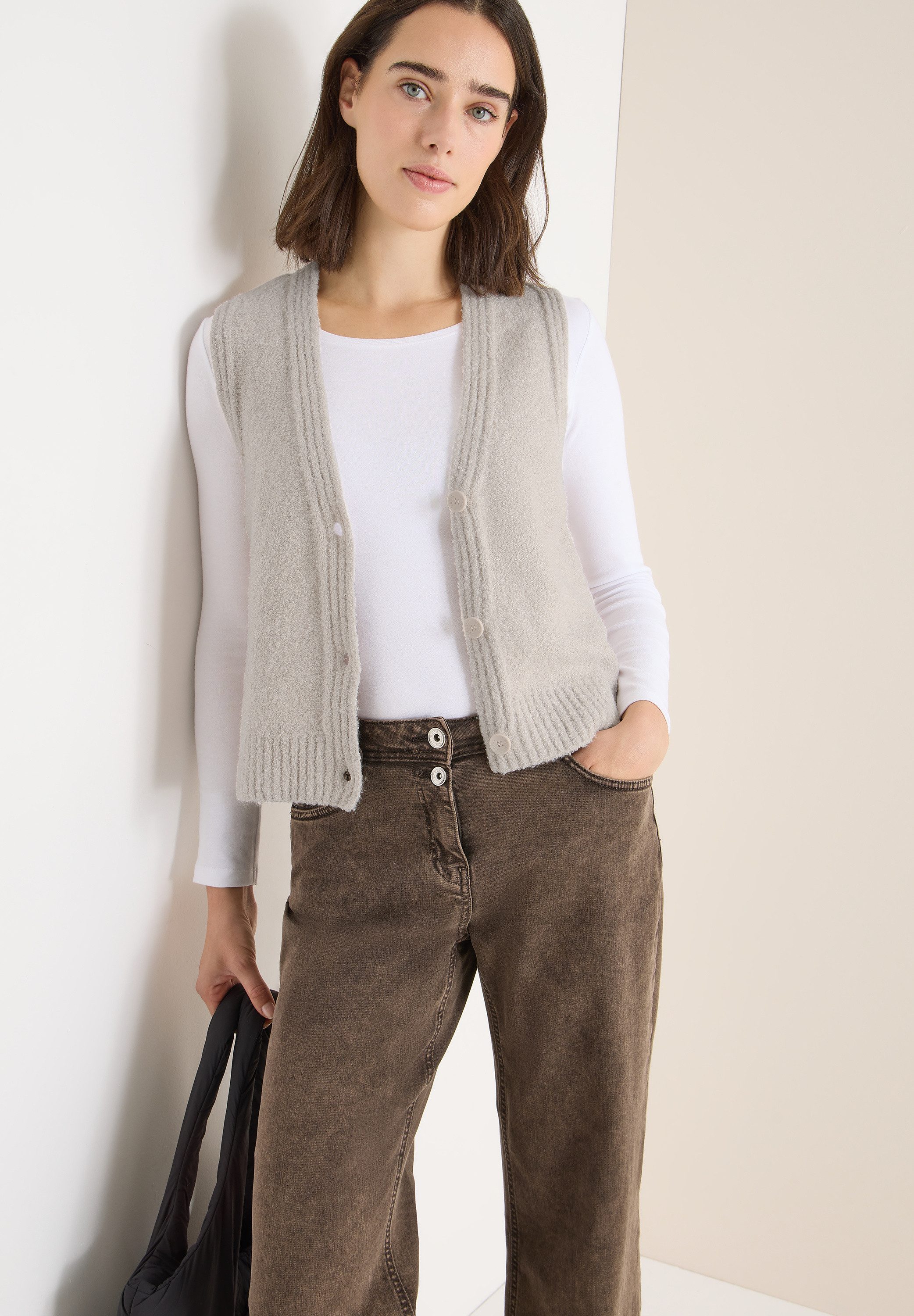 CECIL Strickweste mit Bouclé-Struktur und V-Ausschnitt günstig online kaufen