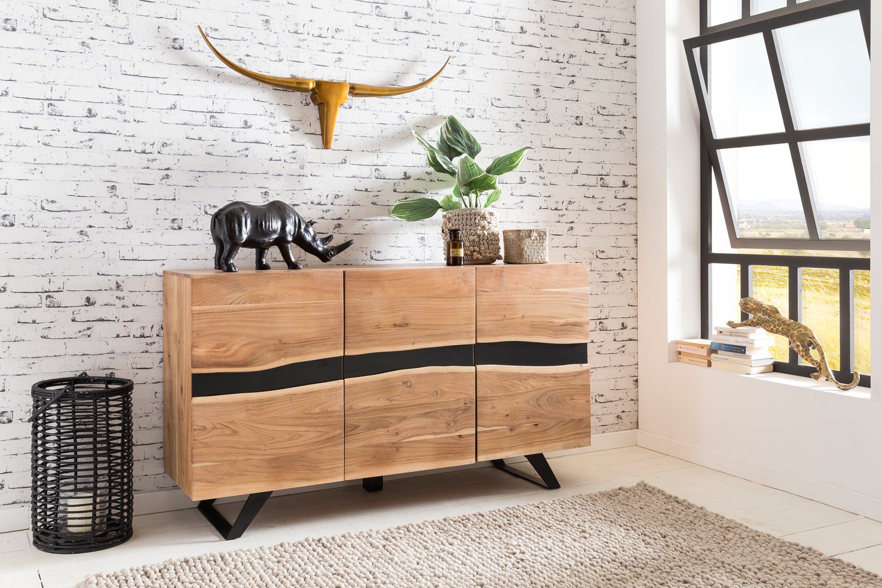 Wohnling Sideboard WL5.194 Massivholz Akazie 150 cm Anrichte Highboard Kommode Schrank (148x85x43 cm Massivholz Akazie Baumkante Anrichte), Standschrank Flurschrank, Kommode mit 3 Türen
