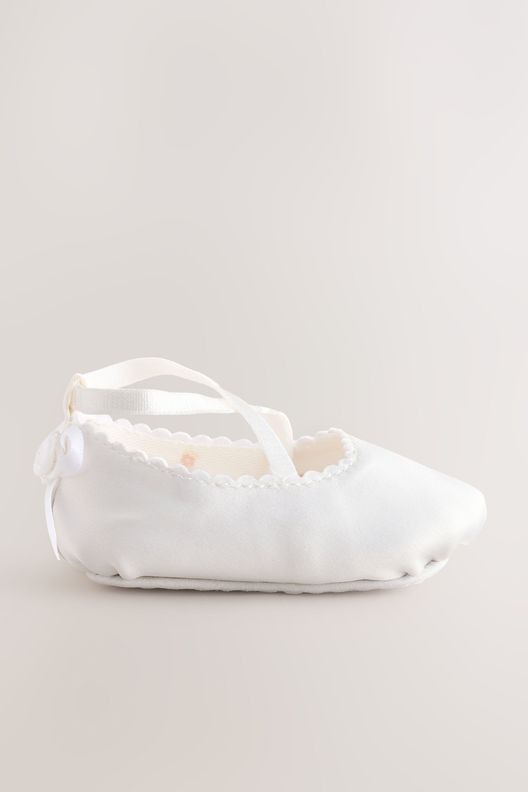 Next Baby-Ballerina aus Satin Младенцамtiefel (1-tlg)