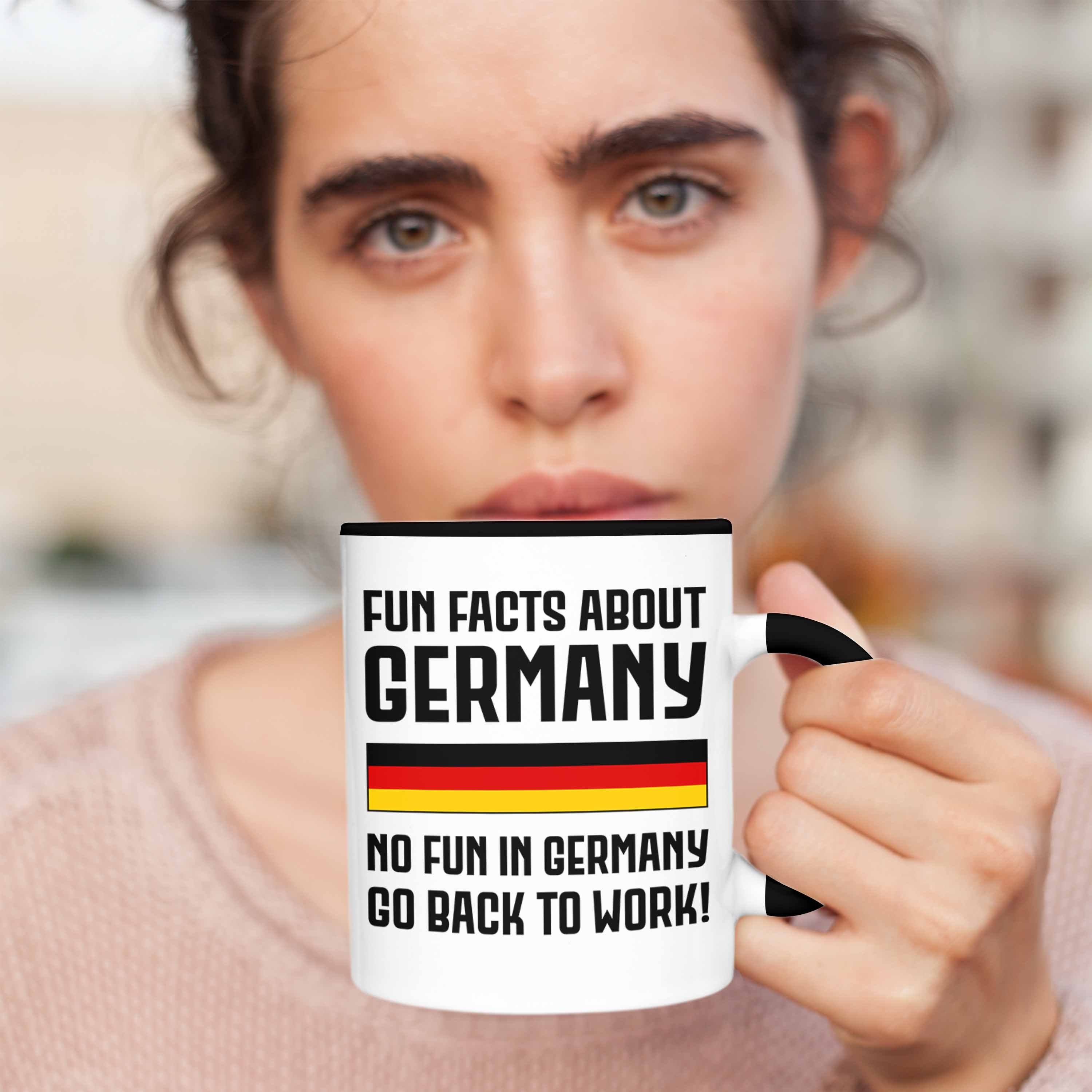 Fun Trendation mit Tasse Geschenk Lustiger About Schwarz Facts Germany Spruch Kollegin Bürotasse Tasse Spruch Trendation Kollege -