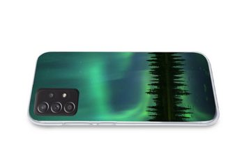 MuchoWow Handyhülle Nordlicht - Bäume - Wasser - Alaska, Handyhülle Telefonhülle Samsung Galaxy A33