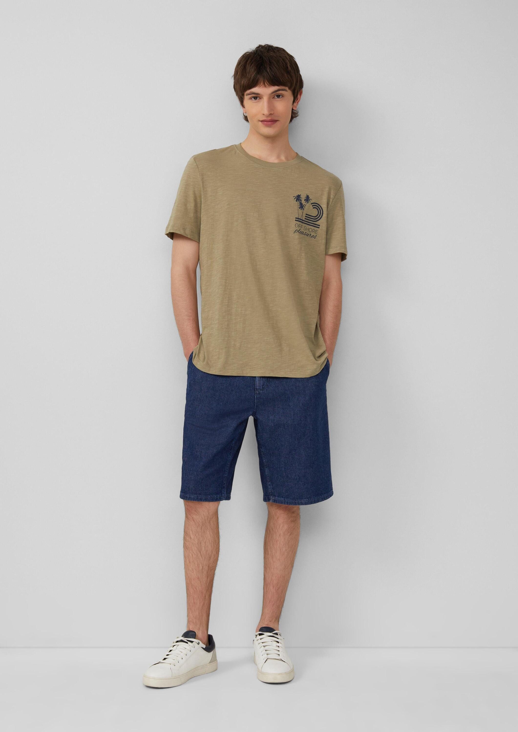 s.Oliver Kurzarmshirt T-Shirt Baumwoll-T-Shirt mit Frontprint und Flammgarnstruktur