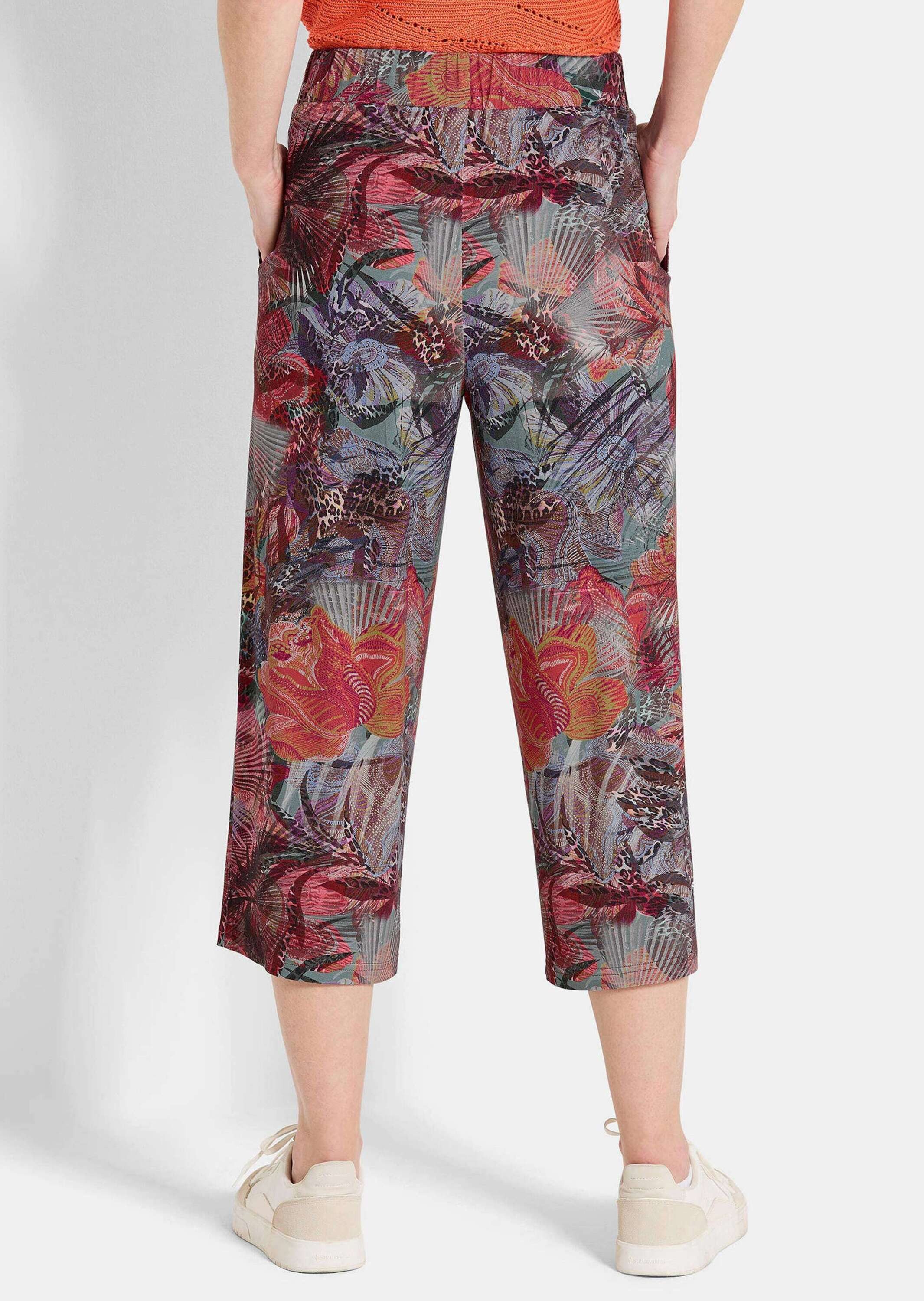 GOLDNER Schlupfhose Kurzgröße: Moderne Printhose mit floralem Muster Viskosehose mit elastischem Bund, Eingriffstaschen und 7/8-Länge