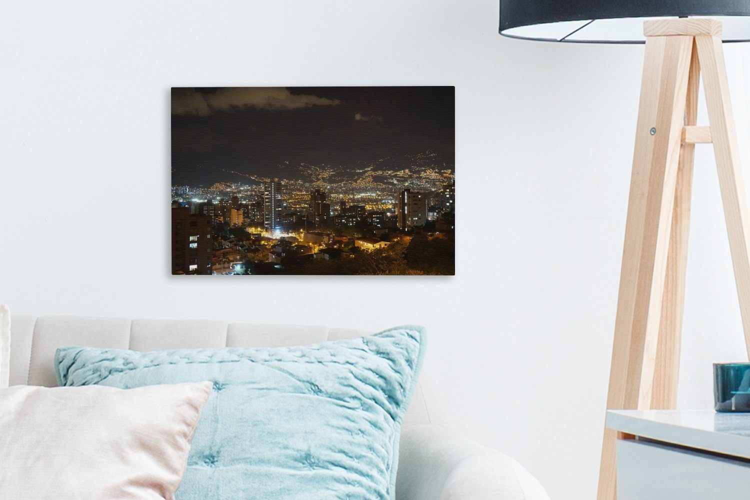 Kolumbien, Skyline OneMillionCanvasses® Die cm Leinwandbild Wanddeko, Leinwandbilder, (1 im Medellin Wandbild Abend am südamerikanischen Aufhängefertig, 30x20 St), von