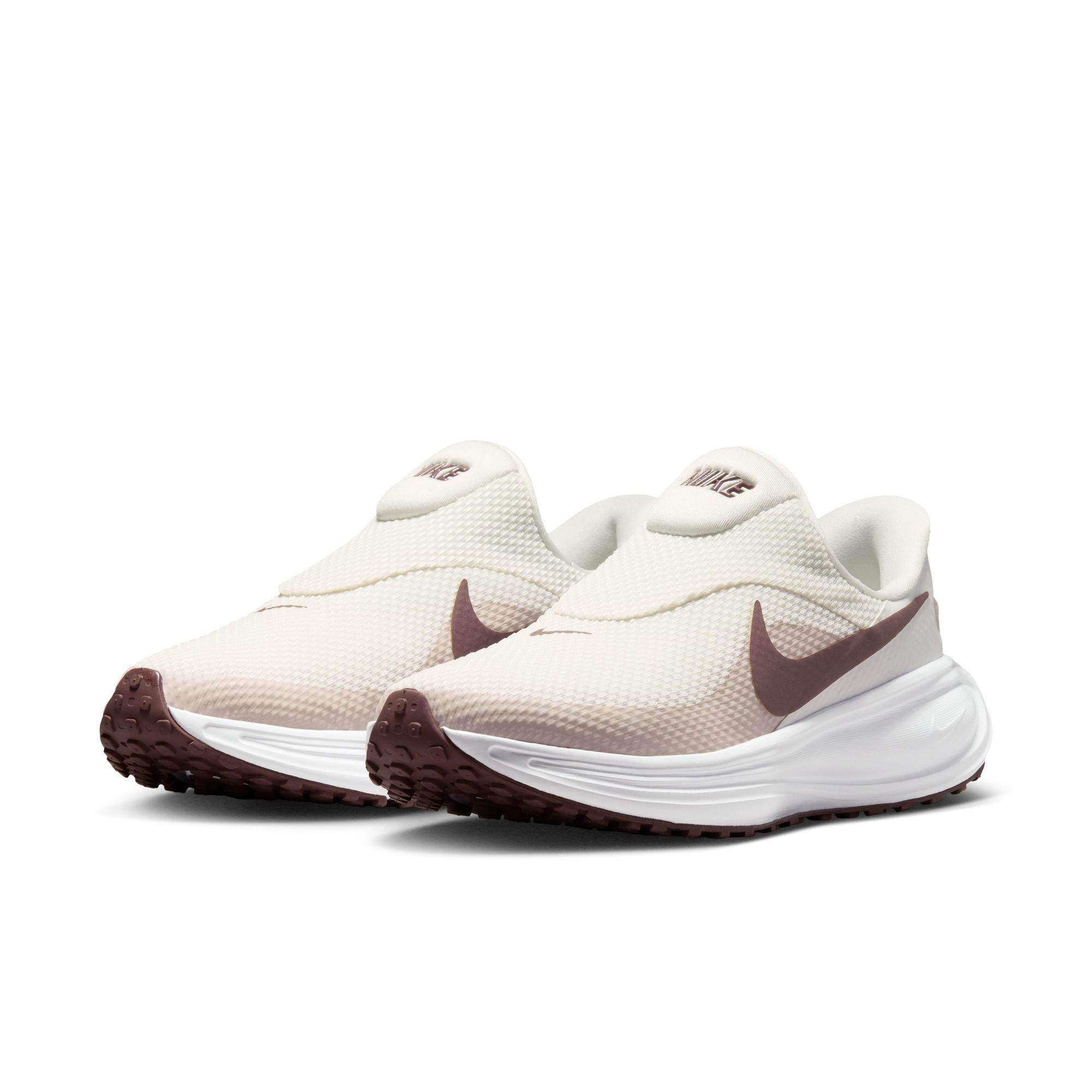 Nike Nike Revolution 8 EasyOn Laufschuh leichtes An- und Ausziehen durch EasyOn-Technologie